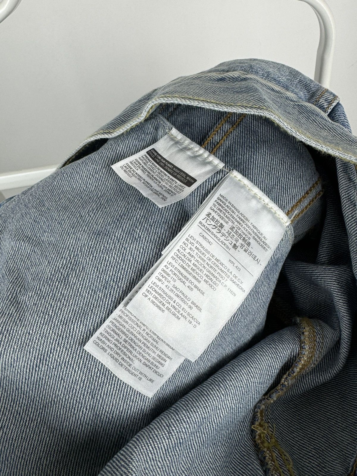 Levi's Levi’s Premium Iconic Original Trucker Jacket Washed Blue Size US XXL / EU 58 / 5 - 5 Thumbnail