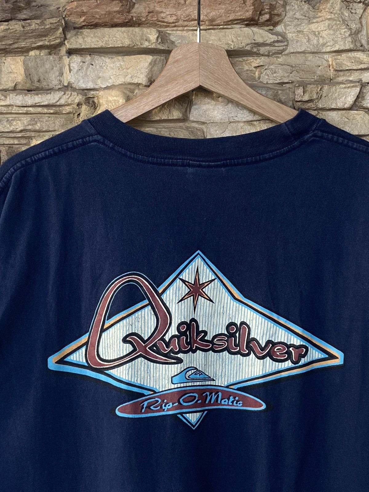 Vintage Vintage 90s Quiksilver Backhit Logo Surfing Tees Size US L / EU 52-54 / 3 - 3 Thumbnail
