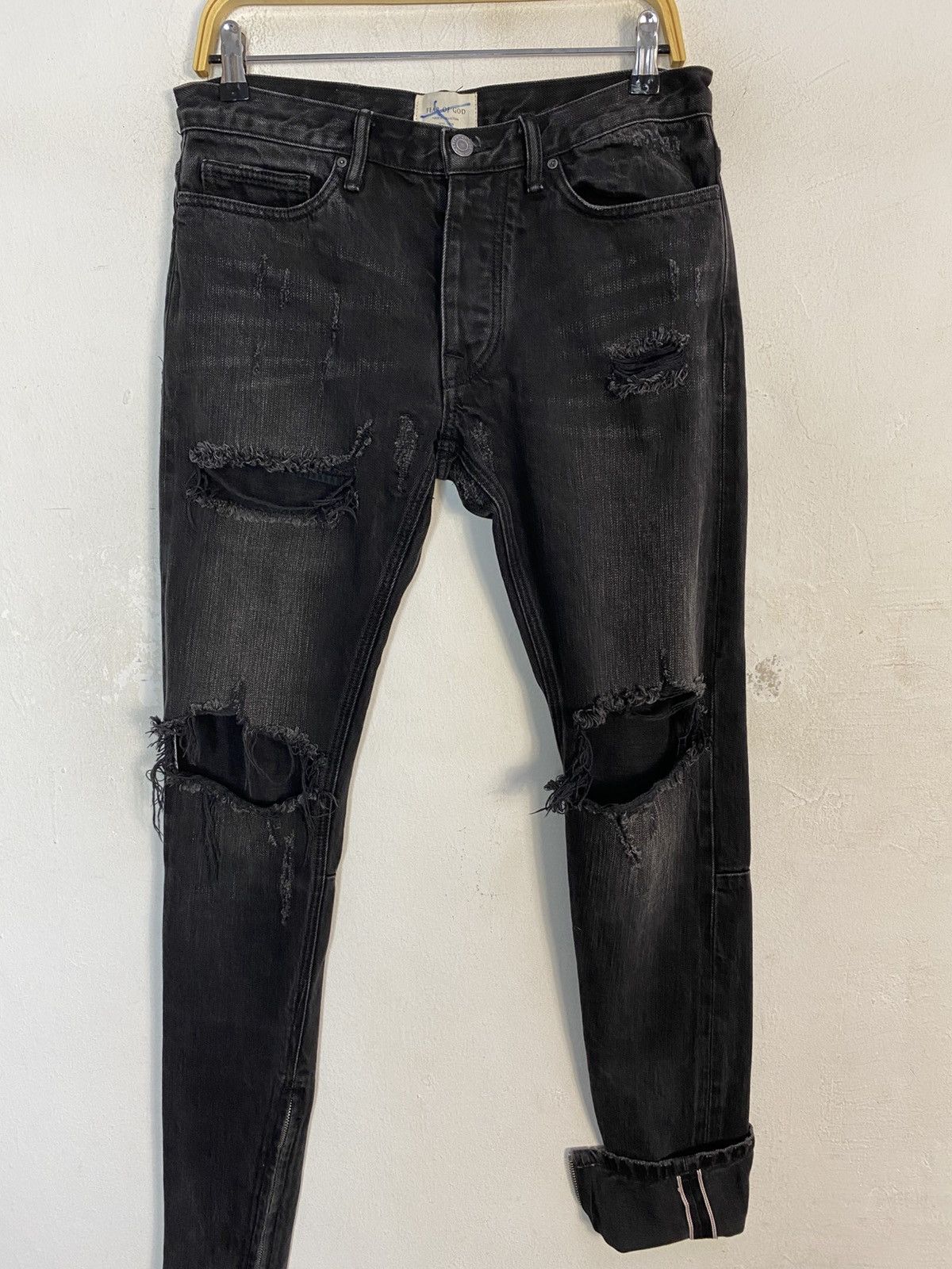 Fear of God Hype Fear Of God Fourth Collection Distressed Denim Selvedge Size US 32 / EU 48 - 3 Thumbnail