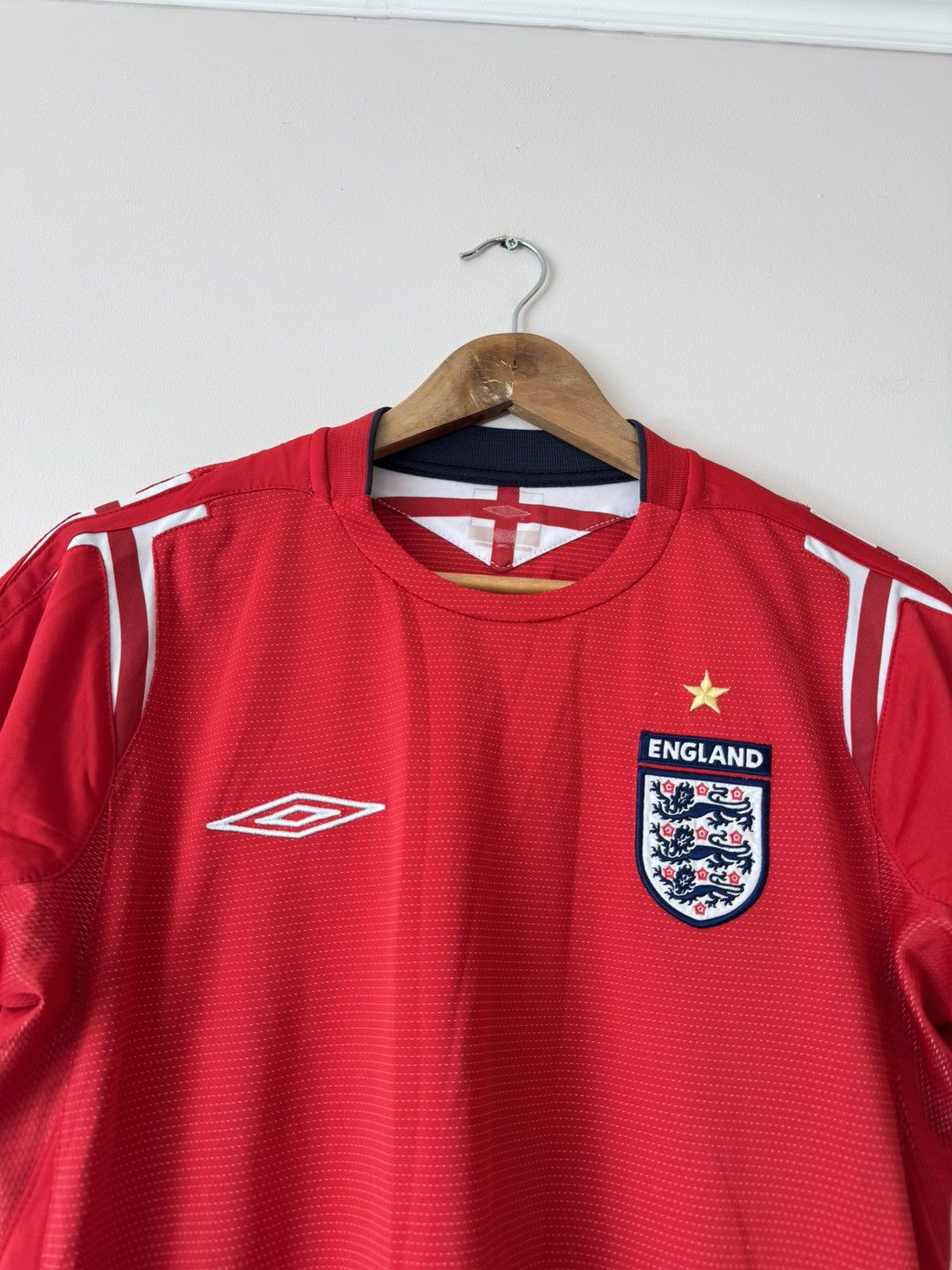 Umbro Vintage England 2004-2006 Away Soccer Jersey Football Shirt Size US S / EU 44-46 / 1 - 6 Thumbnail