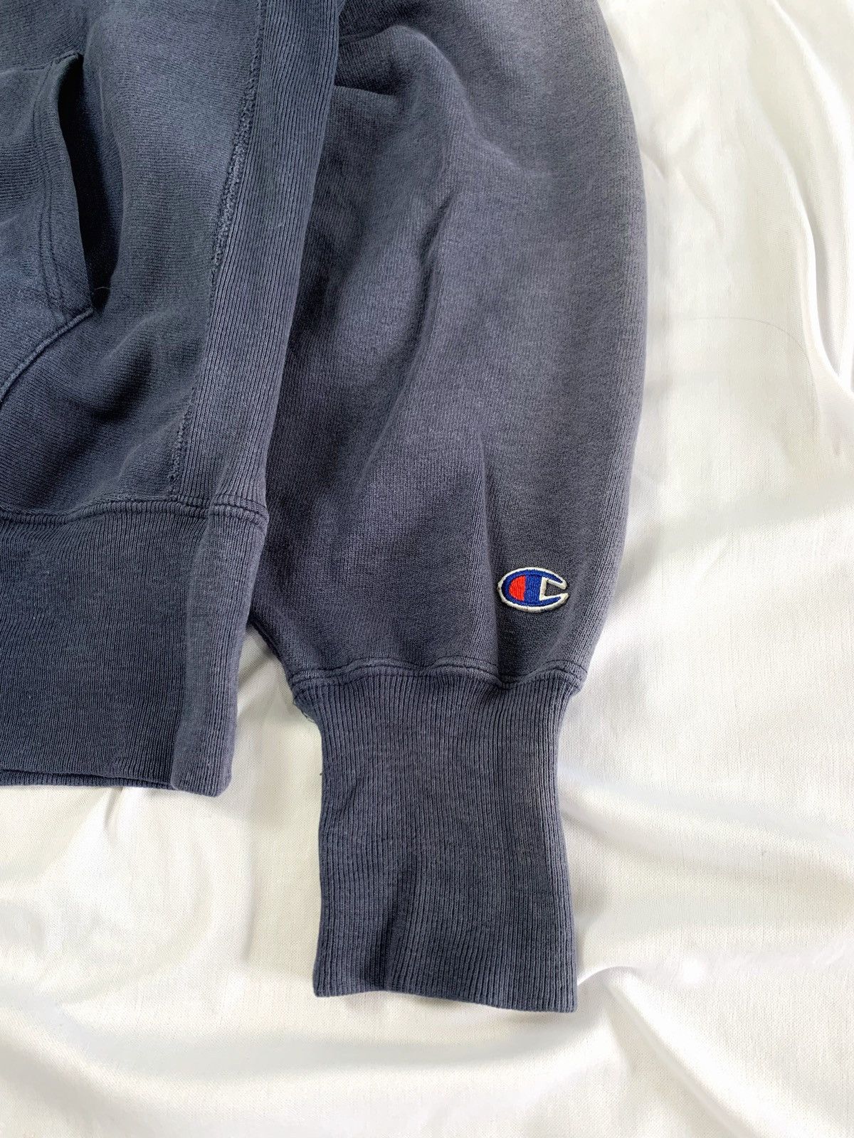 Vintage 80-90s champion reverse weave vintage faded style hoodie Size US L / EU 52-54 / 3 - 7 Thumbnail