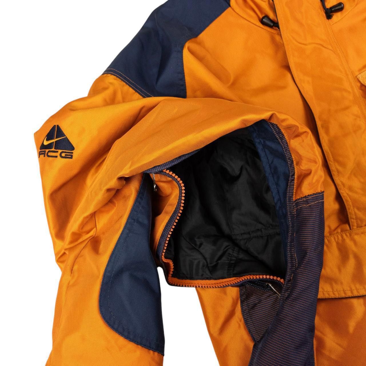 Nike Vintage Nike ACG Center Swoosh Waterproof Jacket Size XL Size US XL / EU 56 / 4 - 5 Thumbnail
