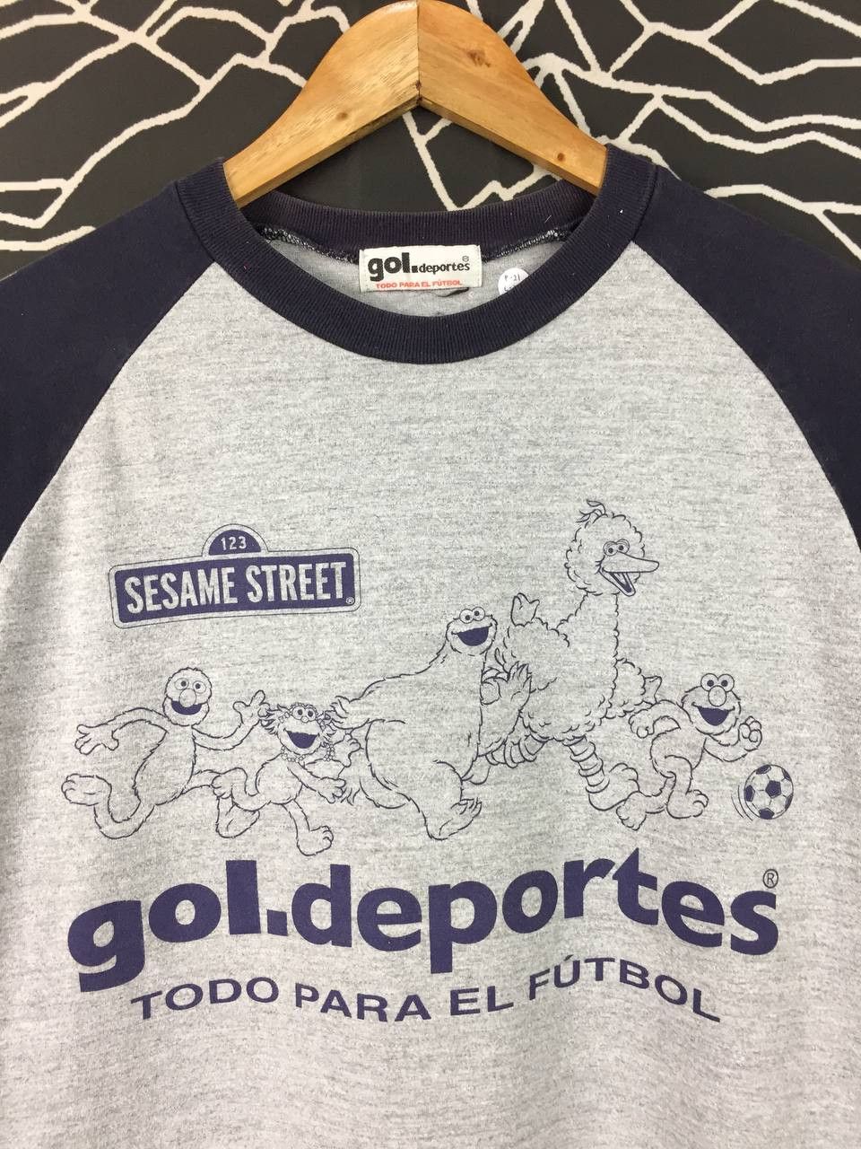 Japanese Brand Vtg Sesame Street X Gol Deportes Street Soccer Raglan Tee Size US L / EU 52-54 / 3 - 8 Thumbnail