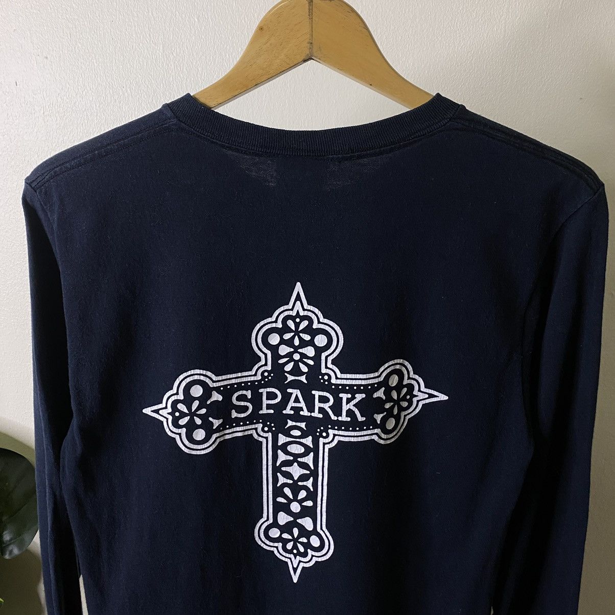 Affliction × Vintage 1990s Spark Skateboard Big Cross Chrome Heart Style LS Tee Size US S / EU 44-46 / 1 - 2 Thumbnail
