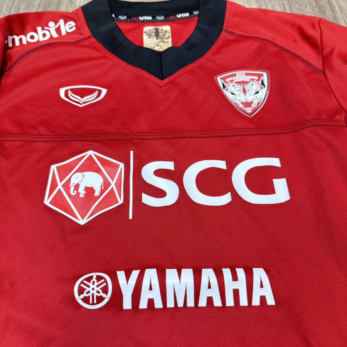 Other Muangthong United 2013 home shirt Size US S / EU 44-46 / 1 - 3 Thumbnail