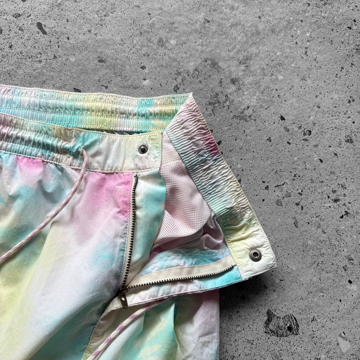 American Eagle Outfitters × Other American Eagle Mens Multicolor Swim Shorts Zipper Closure Size US 36 / EU 52 - 4 Thumbnail