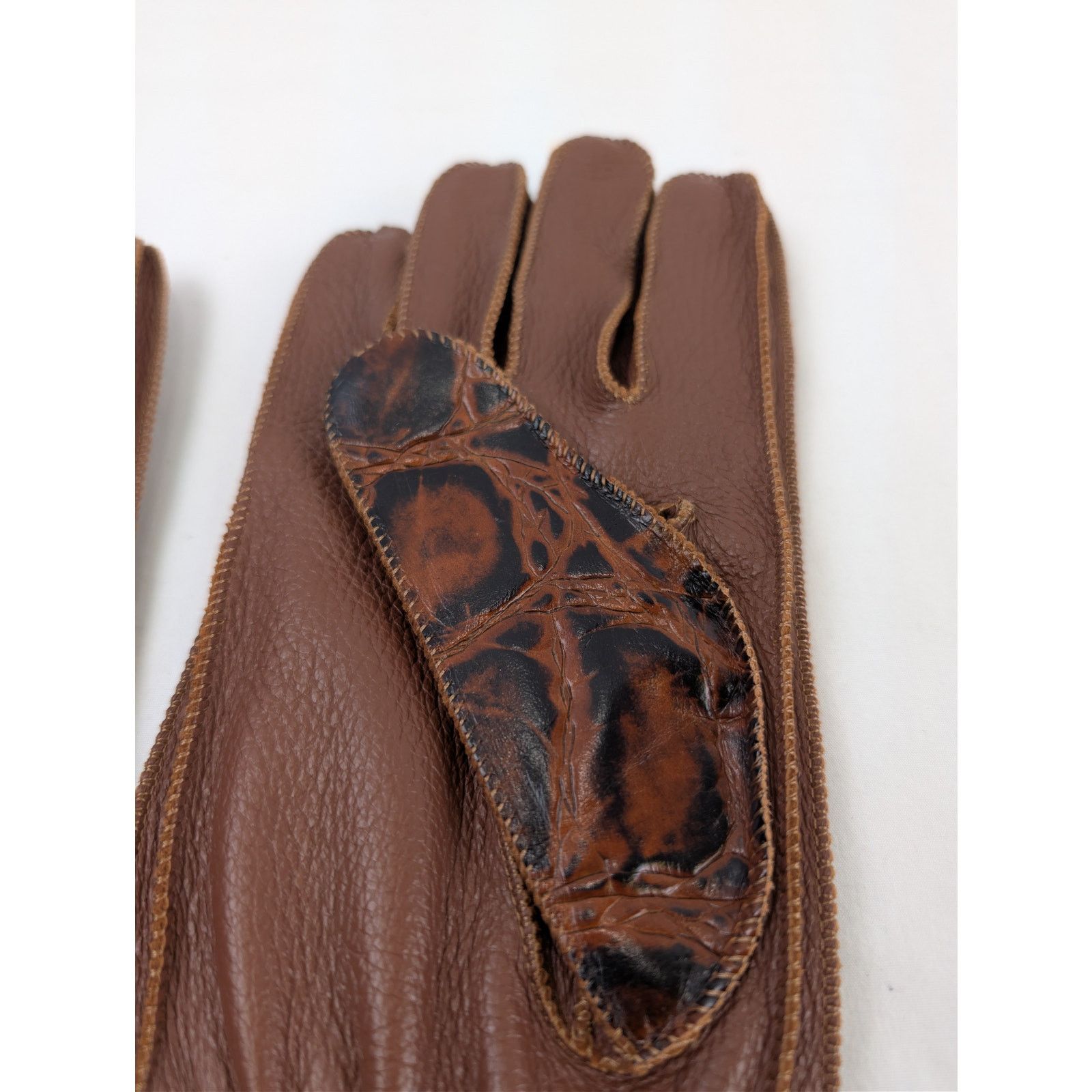Bottega Veneta o1rshd1 Q:3 / Size: 8 / Embossed Croc Leather Gloves Barrel Size ONE SIZE - 6 Thumbnail