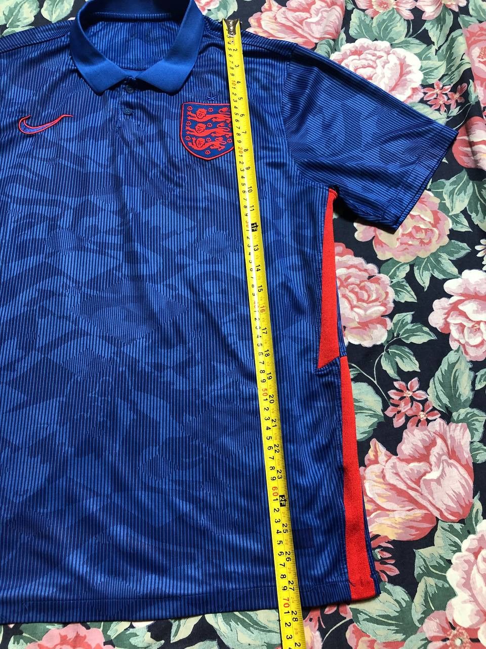 Nike ENGLAND TEAM 2020/2022 FOOTBALL SOCCER SHIRT JERSEY Size US M / EU 48-50 / 2 - 9 Thumbnail