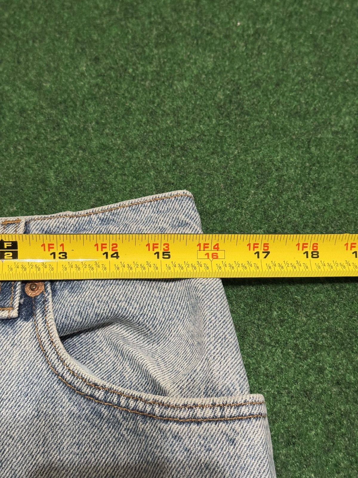 Levi's Vintage Clothing Vintage 90s Levi’s 551 Relaxed Fit 32x28 Distressed Jeans Size 36" / US 14 / IT 50 - 6 Thumbnail