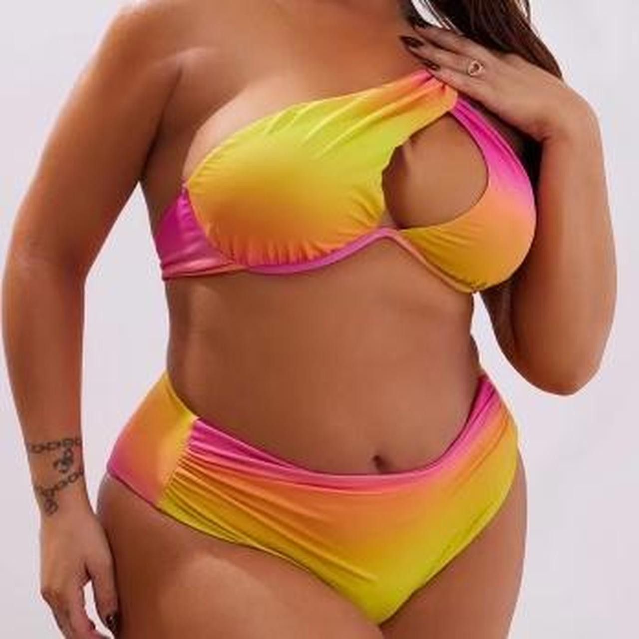 Fashion Nova Fashion Nova Swimsuit Never Worn Size ONE SIZE - 1 Thumbnail