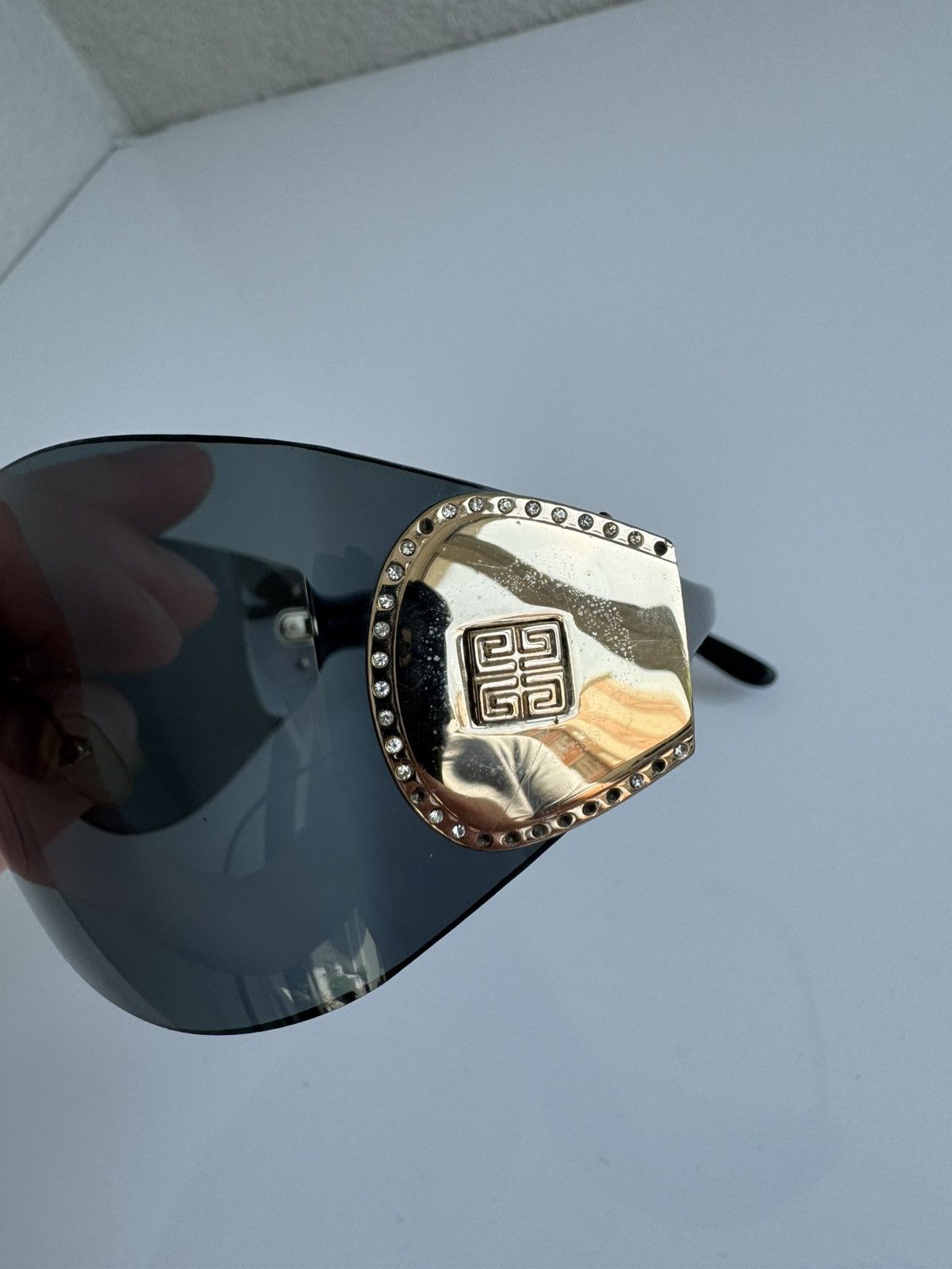 Givenchy Givenchy Sunglasses Mask Vintage Women’s Size ONE SIZE - 12 Thumbnail