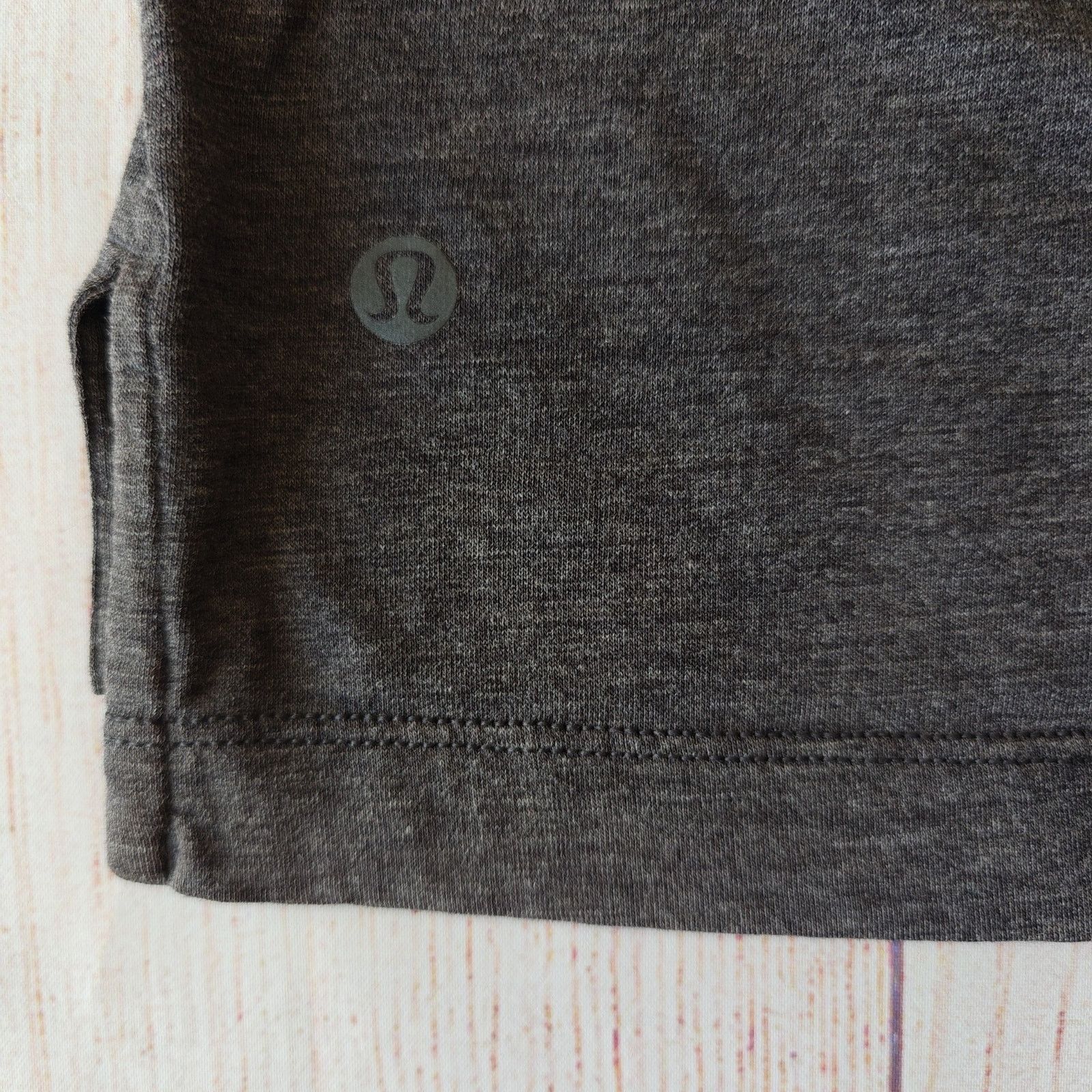 Lululemon Lululemon charcoal jersey polo sz L Size US L / EU 52-54 / 3 - 6 Thumbnail