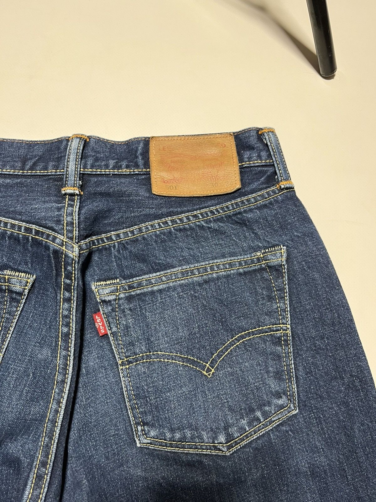 Levi's Vintage Clothing Vintage Levi’s 501 WhiteOak ConeDenim Selvedge VStitch Jeans Size US 30 / EU 46 - 8 Thumbnail