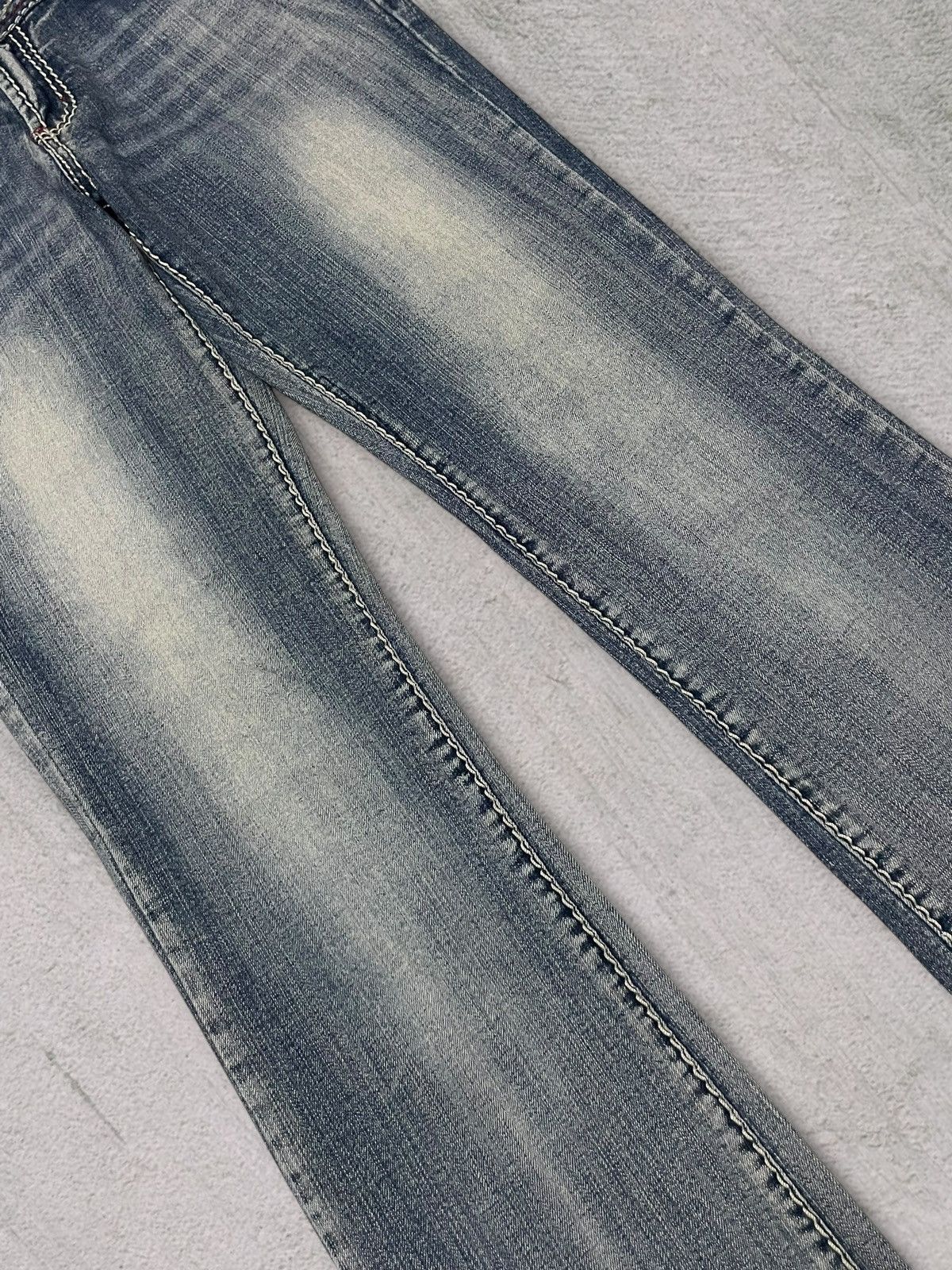 Japanese Brand Vintage Y2K Womenswear Bold Stitch Blue Wash Bootcut Jeans Size 29" - 3 Thumbnail