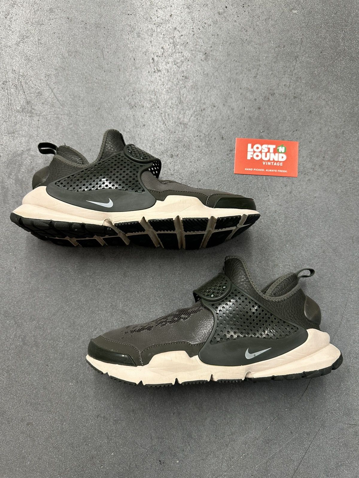 Nike sock dart mid stone island obsidian best sale