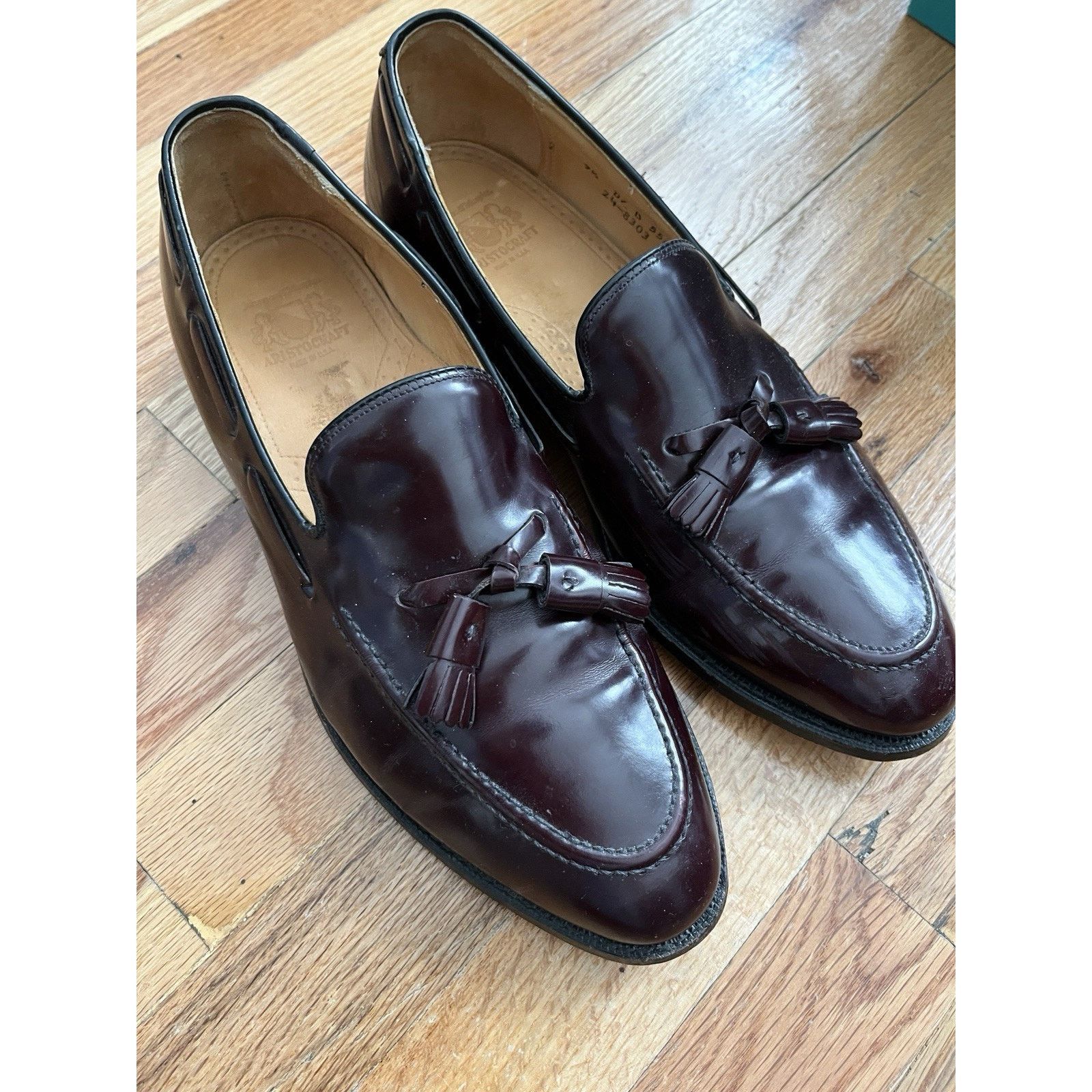 Sz JOHNSTON MURPHY ARISTOCRAFT Tassel Loafer Burgundy