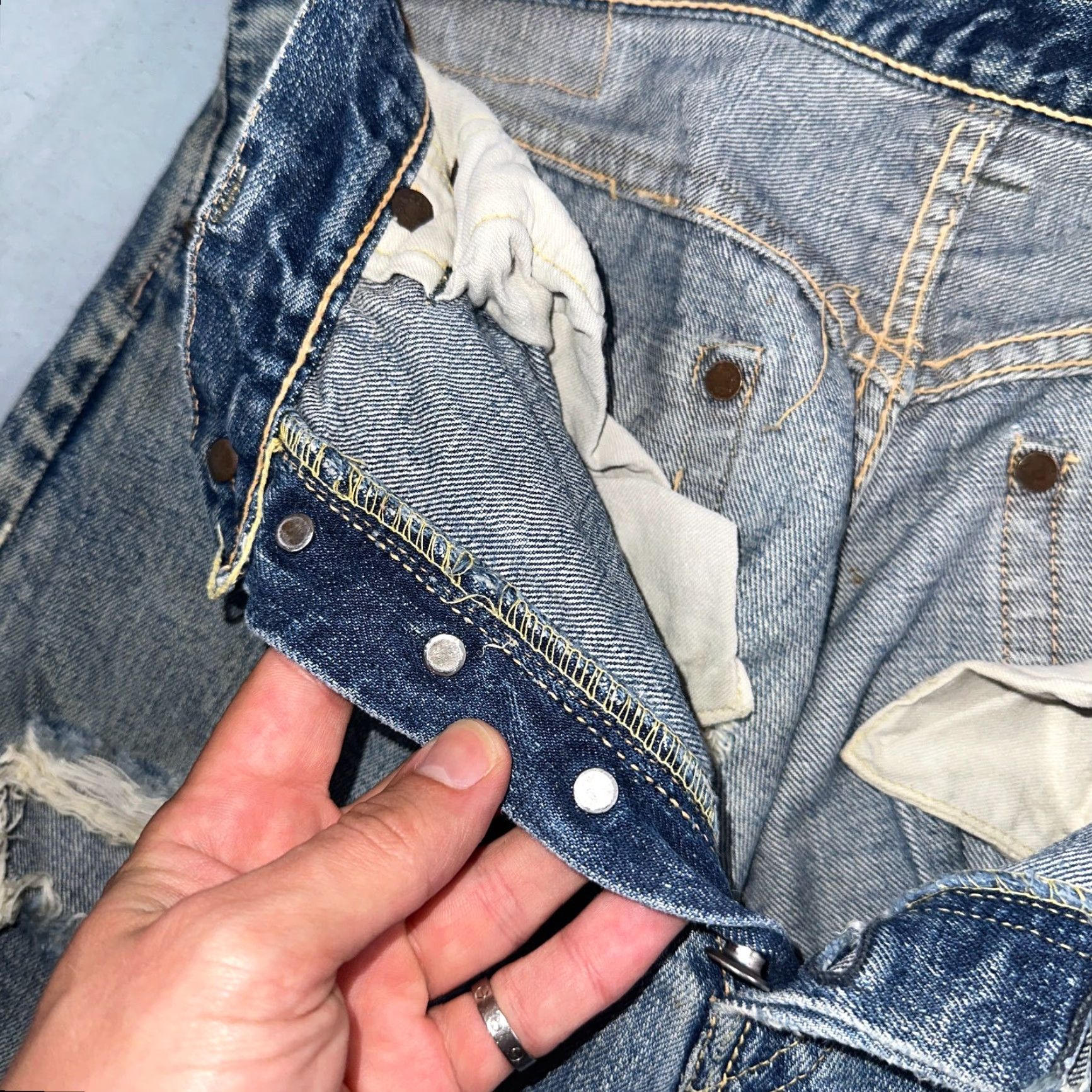 Levi's VINTAGE Levi's 501 XX Big E 1940s Redline Selvedge Jeans 29x28 Blue Distressed Mens Size US 29 - 7 Thumbnail