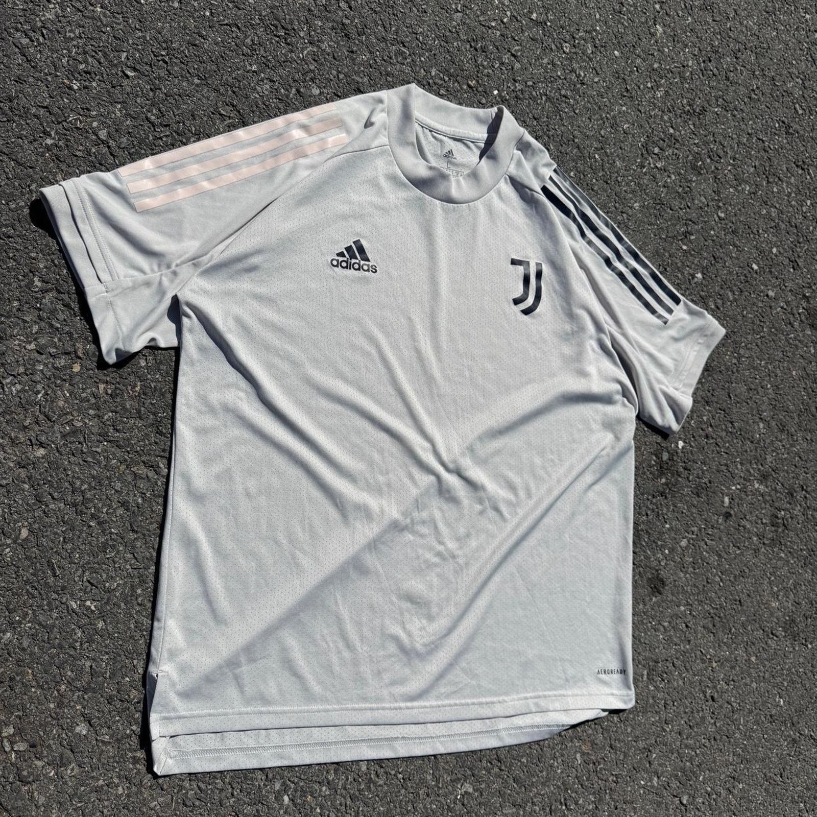 Adidas Adidas Juventus Soccer Kit – Size Medium Size US M / EU 48-50 / 2 - 2 Thumbnail