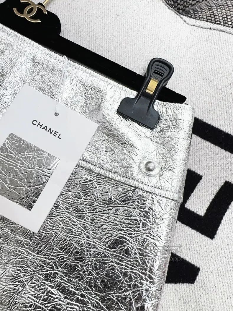Chanel Chanel 17K ground control centre silver shiny skirt Size 24" / US 00 / IT 34 - 3 Thumbnail
