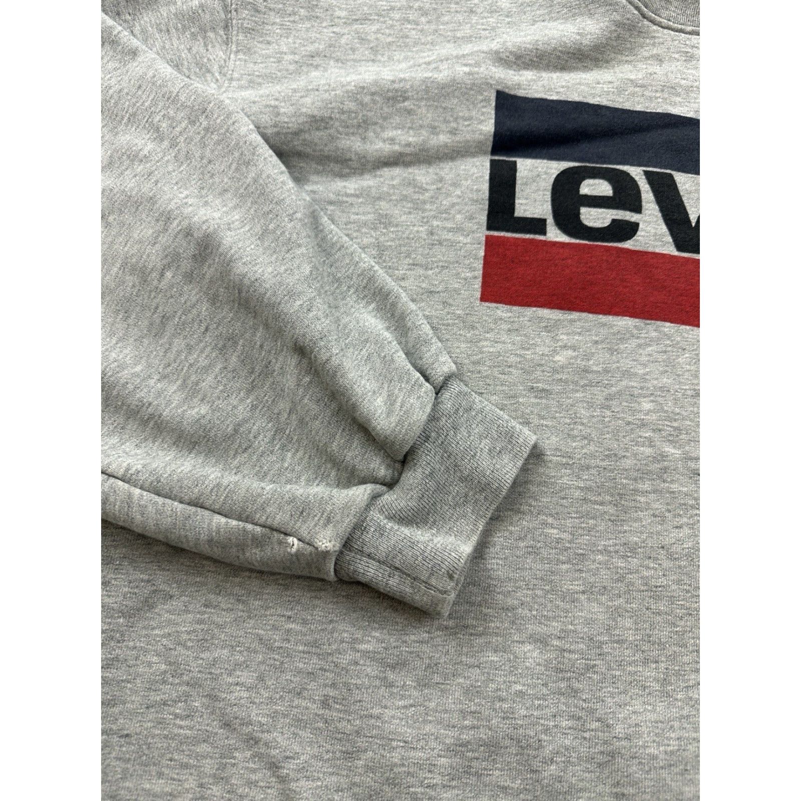 Vintage Levi’s Sweatshirt Womens Small Gray Spellout Oversized Pullover Regular Size S Activewear Women Size S / US 4 / IT 40 - 2 Thumbnail
