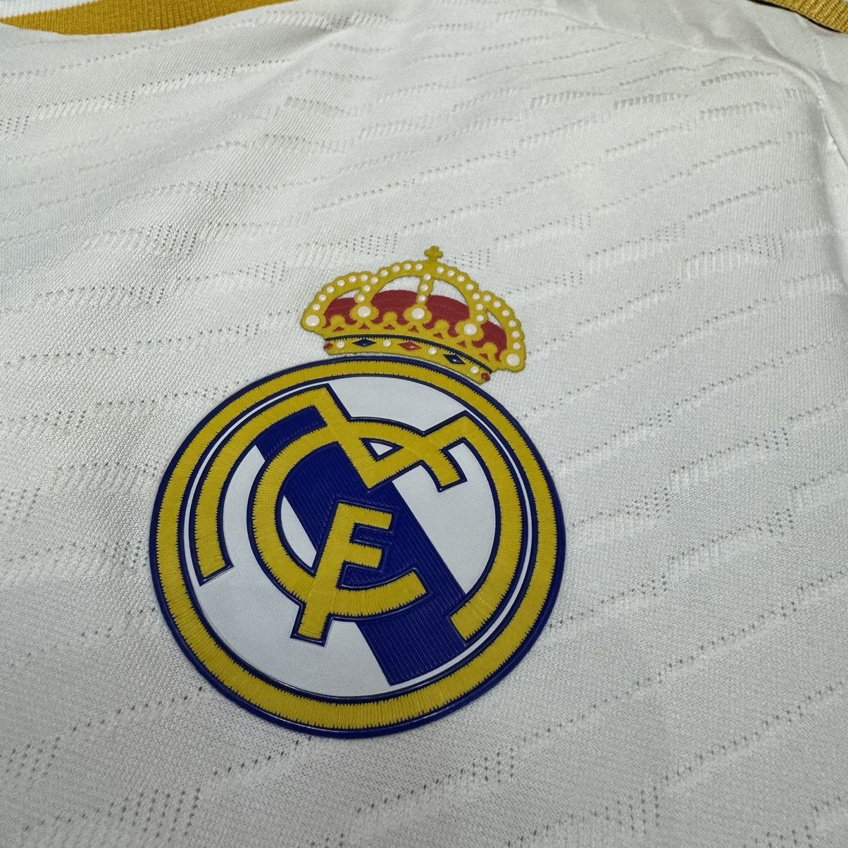 Adidas Real Madrid 23/24 C/L player issue home shirt #5 Bellingham Size US M / EU 48-50 / 2 - 7 Thumbnail