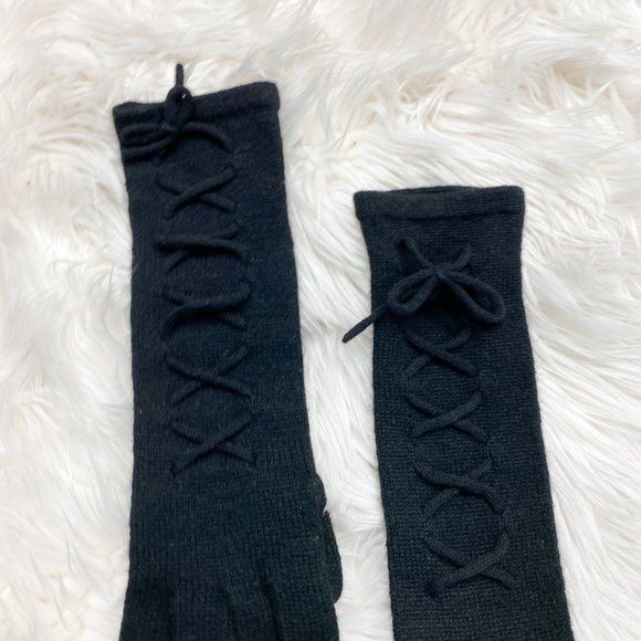 Sutton Studio Sutton Studio Cashmere Lace Up Long Gloves & Ivory Button Co Size ONE SIZE - 4 Thumbnail