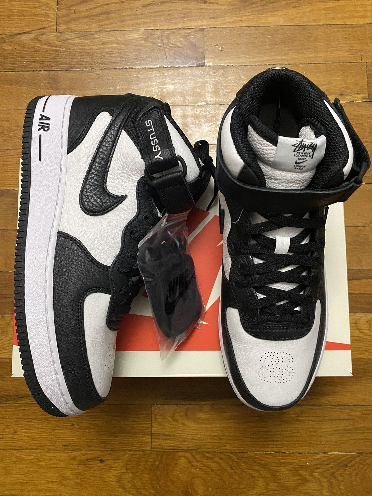 CNCPTS × Nike Size 9.5M / 11W - Air Force 1 Mid Concept Black White Panda Size US 9.5 / EU 42-43 - 1 Thumbnail