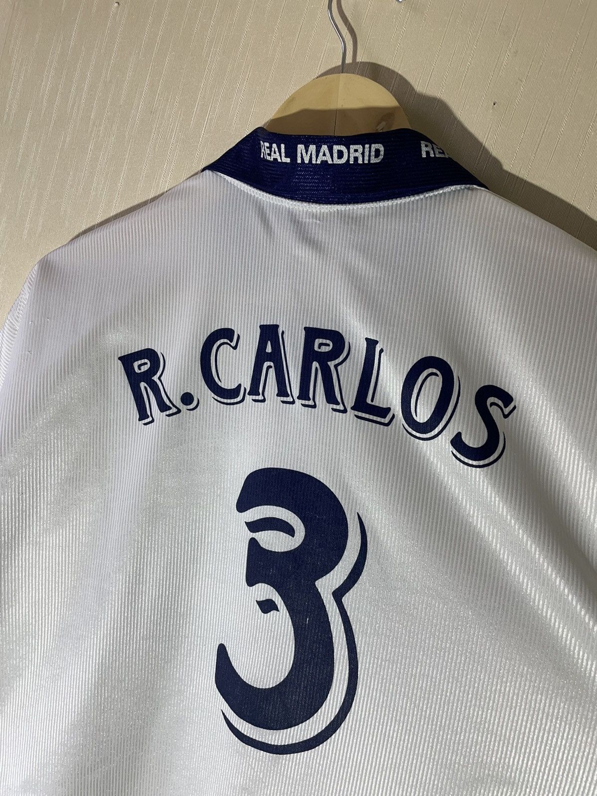 Vintage Real Madrid R.Carlos #3 vintage blokecore jersey Size US XL / EU 56 / 4 - 10 Thumbnail