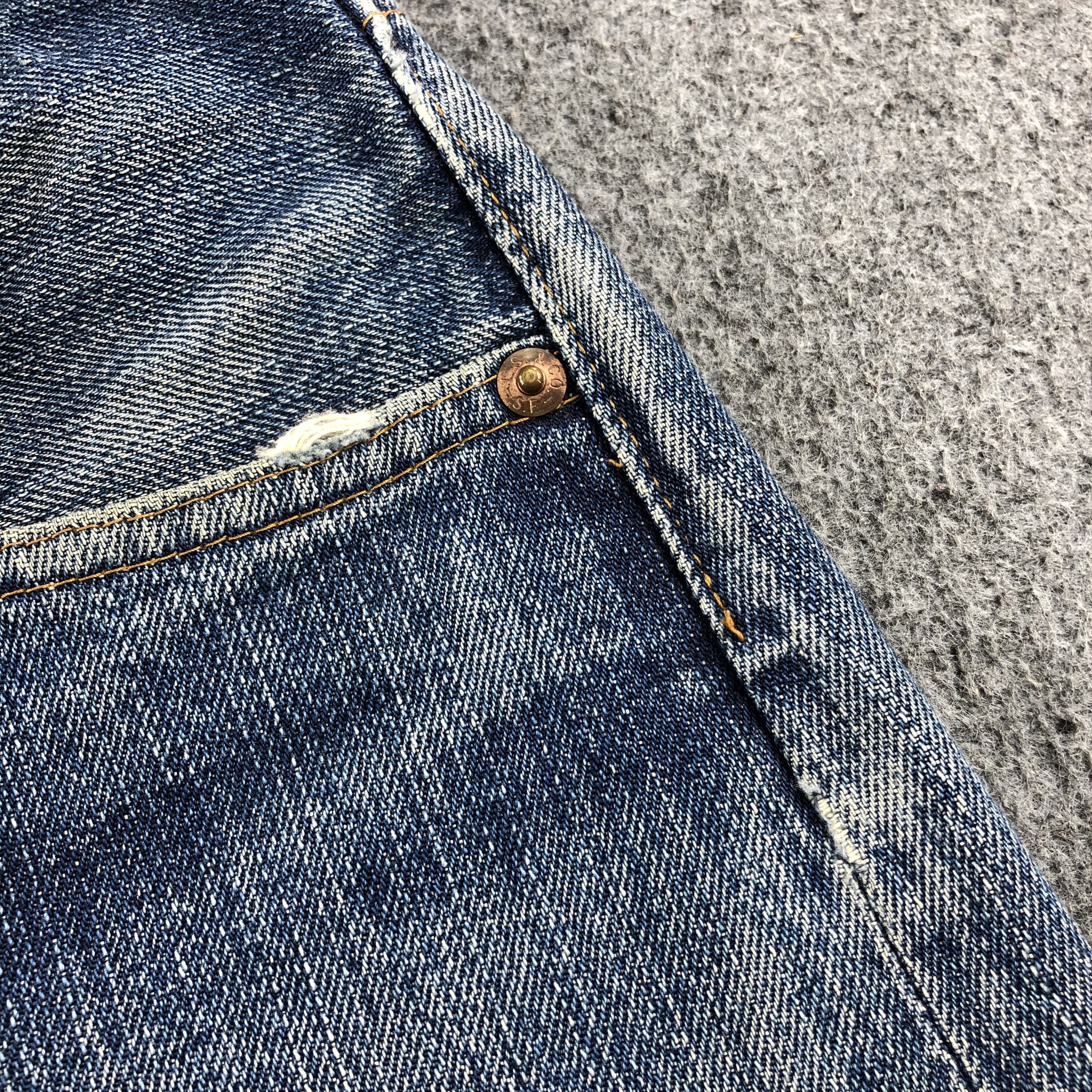 Levi's Vintage 90s Blue Wash Levis 501 Selvedge Jeans-J1722 Size US 30 / EU 46 - 11 Thumbnail