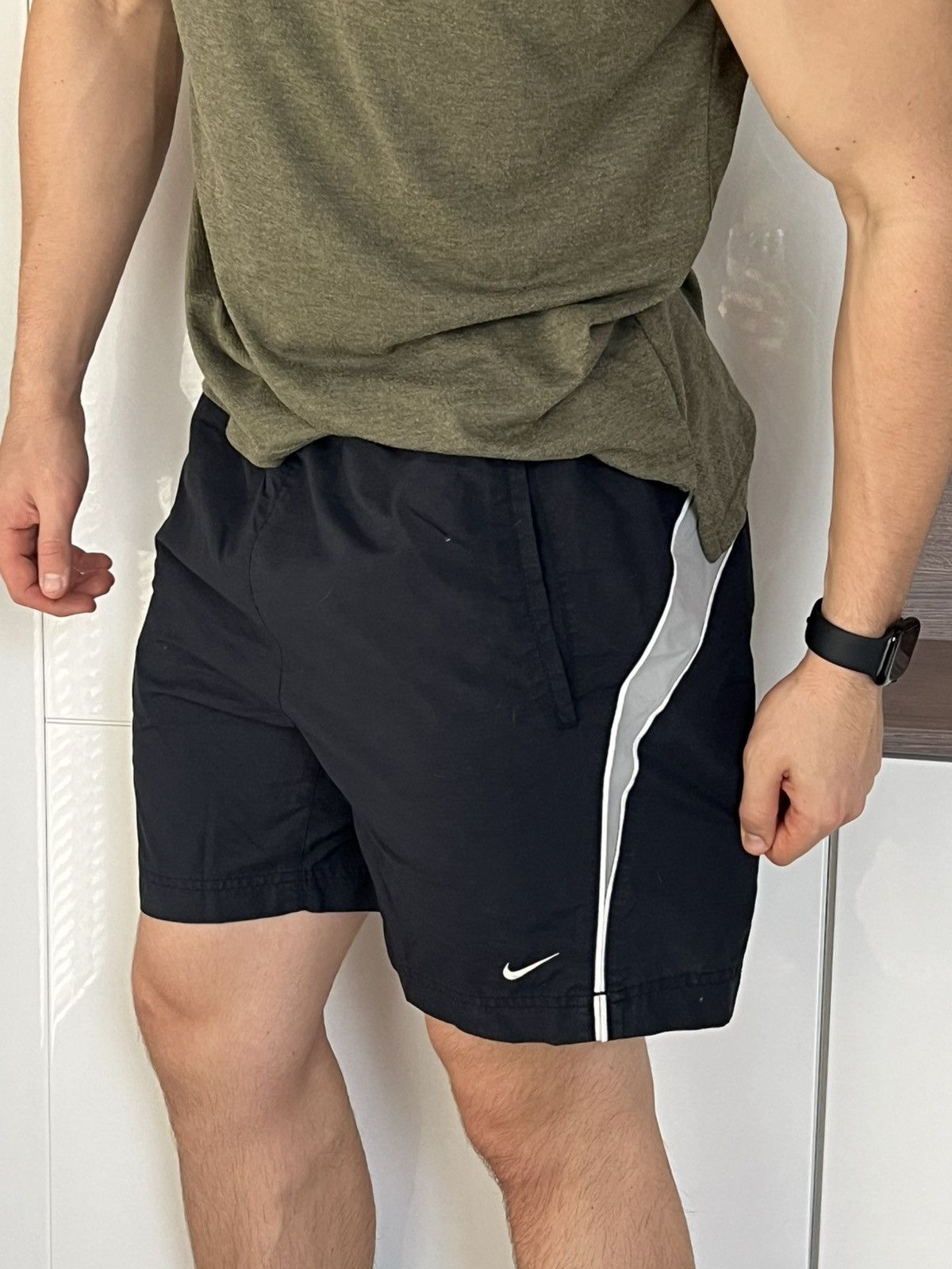 Nike × Vintage ‼️Vintage Nike Nylon Knited Swoosh Logo Shorts ‼️ Size US 36 / EU 52 - 5 Thumbnail