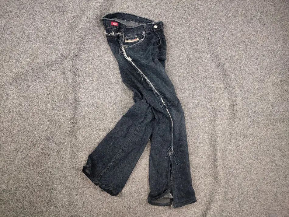 Diesel Rare Vintage Diesel Distressed Denim Flared Jeans Y2k Style Size 32" / US 10 / IT 46 - 1 Thumbnail