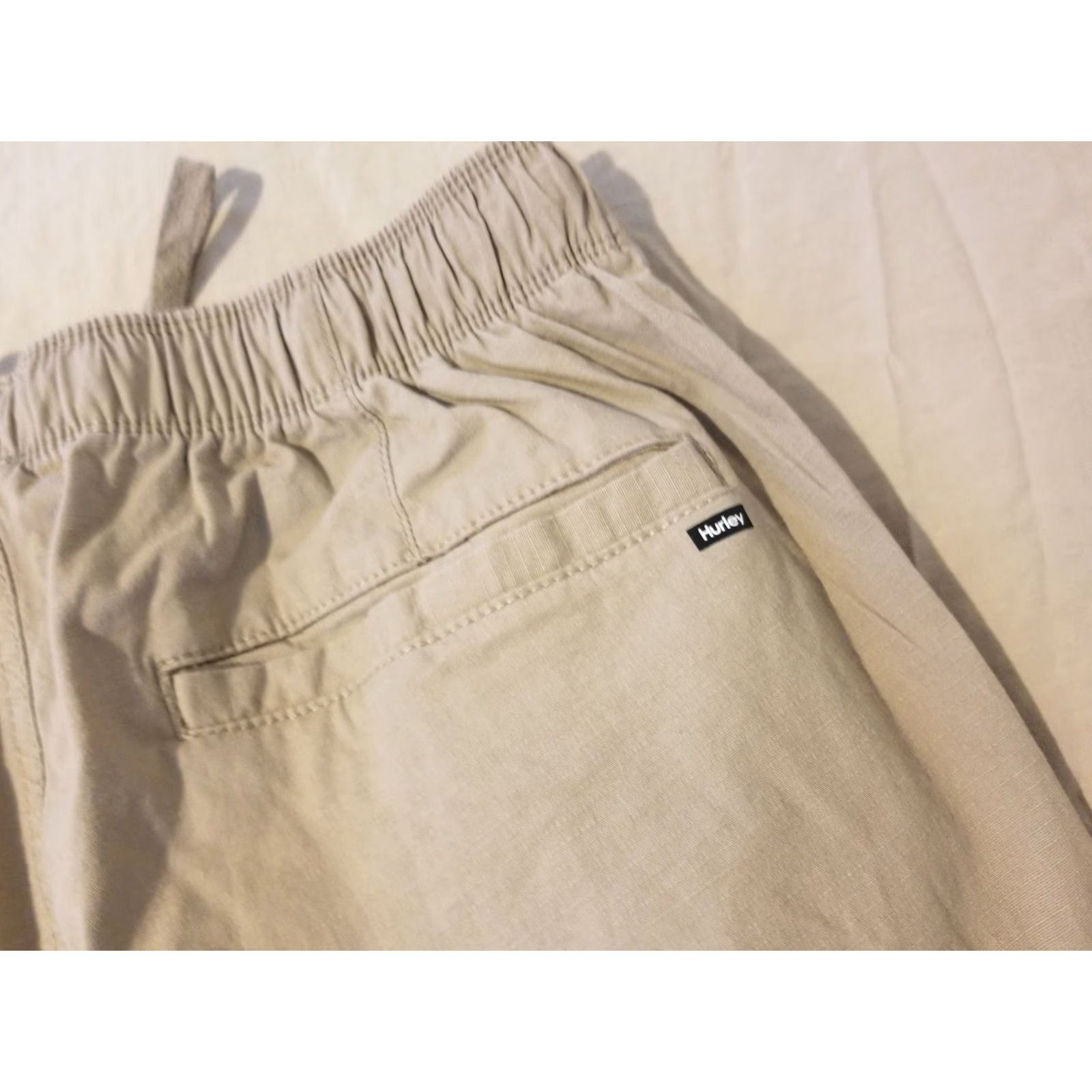 Hurley VINTAGE? No. Size US 29 - 2 Thumbnail