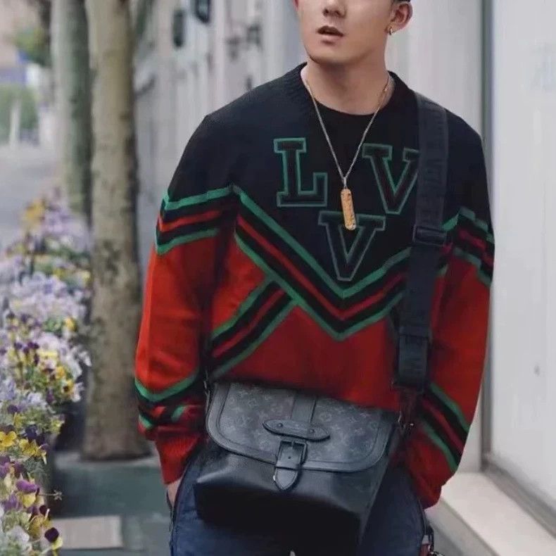 Louis Vuitton Louis Vuitton Tri-color patchwork logo sweater Size US XL / EU 56 / 4 - 6 Thumbnail