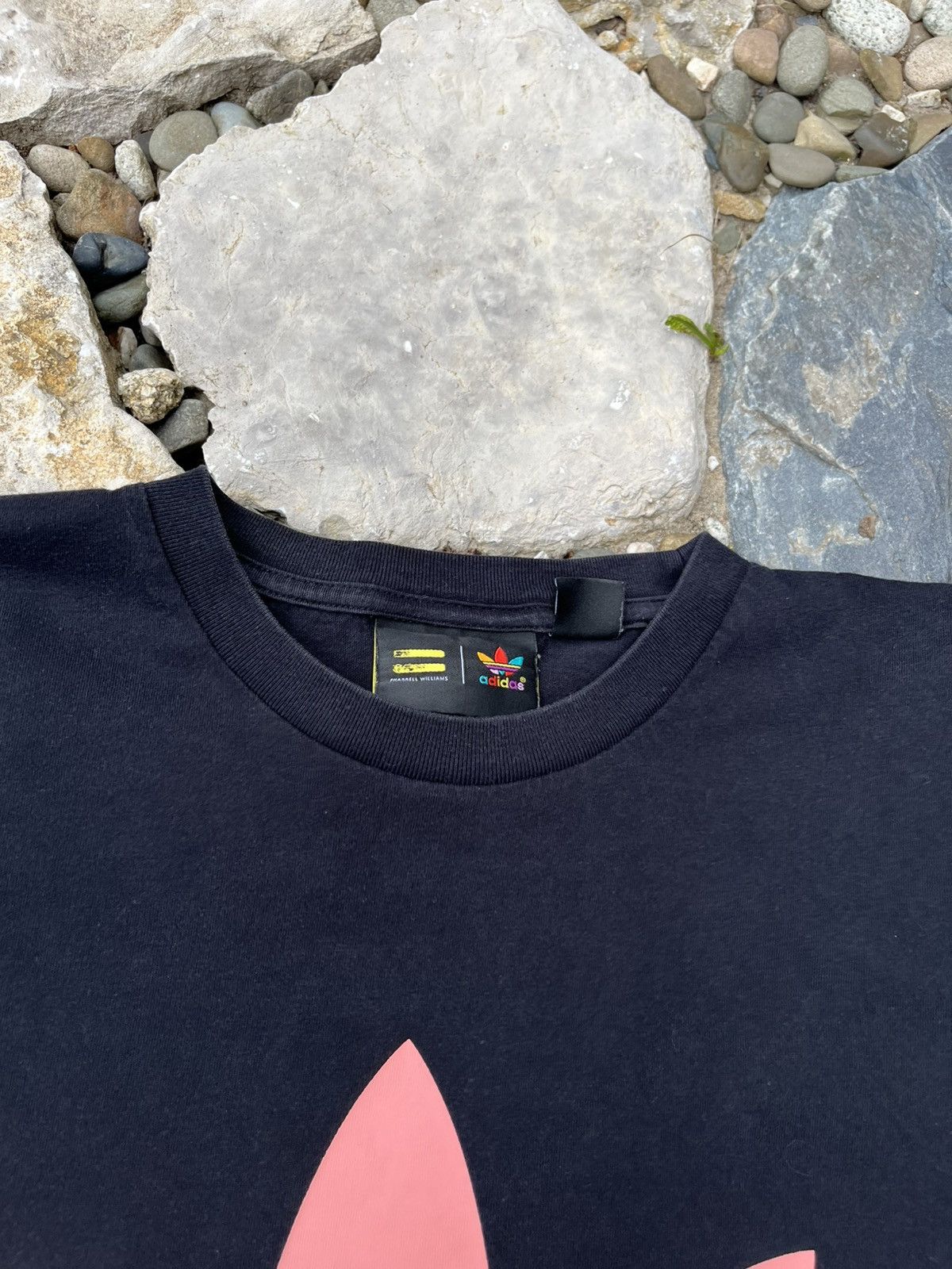 Adidas × Pharrell Adidas x Pharrell Williams big logo tee human made hiking Size US L / EU 52-54 / 3 - 11 Thumbnail