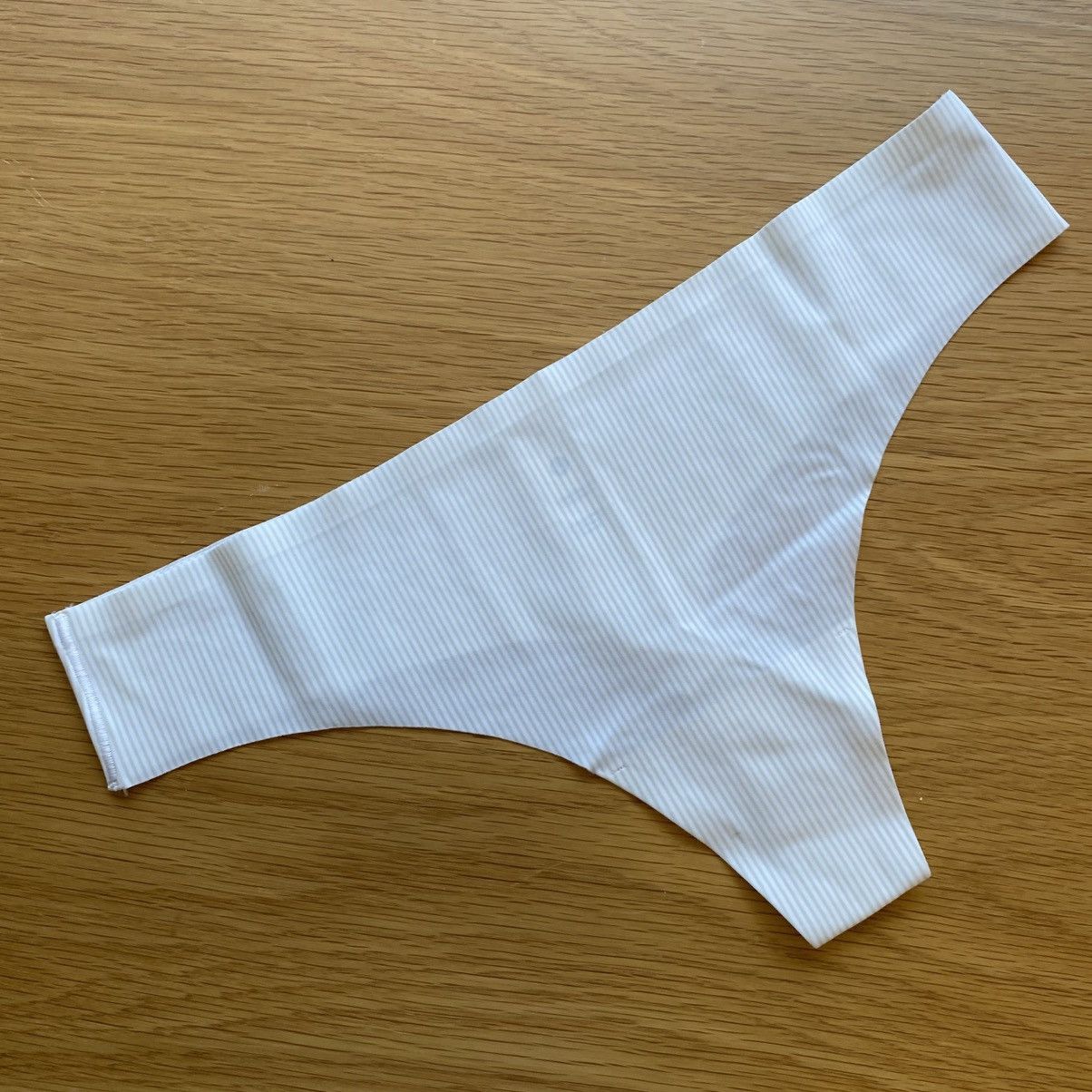 Lululemon NEW lululemon seamless thong Size ONE SIZE - 3 Thumbnail