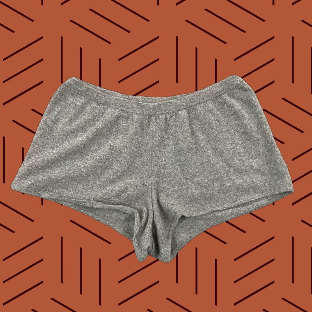 Vintage HATCH Shorts Womens Size 1 35-38 Waist Gray 100% Cashmere Lounge Maternity Soft Size 28" / US 6 / IT 42 - 1 Thumbnail