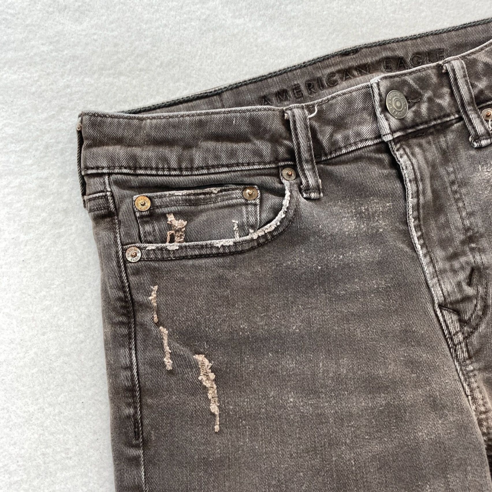 American Eagle Outfitters American Eagle Outfitters Skinny Jeans Mens 28x30 Light Gray Stretch Denim Distressed 5-Pocket Logo Slim Rise Low Inseam 30 Size US 28 / EU 44 - 3 Thumbnail