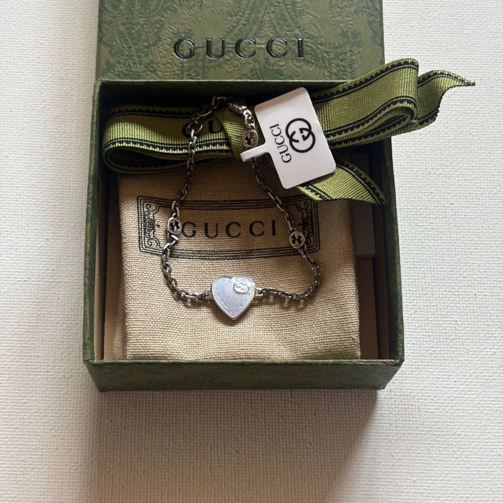 Gucci GUCCI Silver Heart Enamel Charm Bracelet NWT Size ONE SIZE - 3 Thumbnail