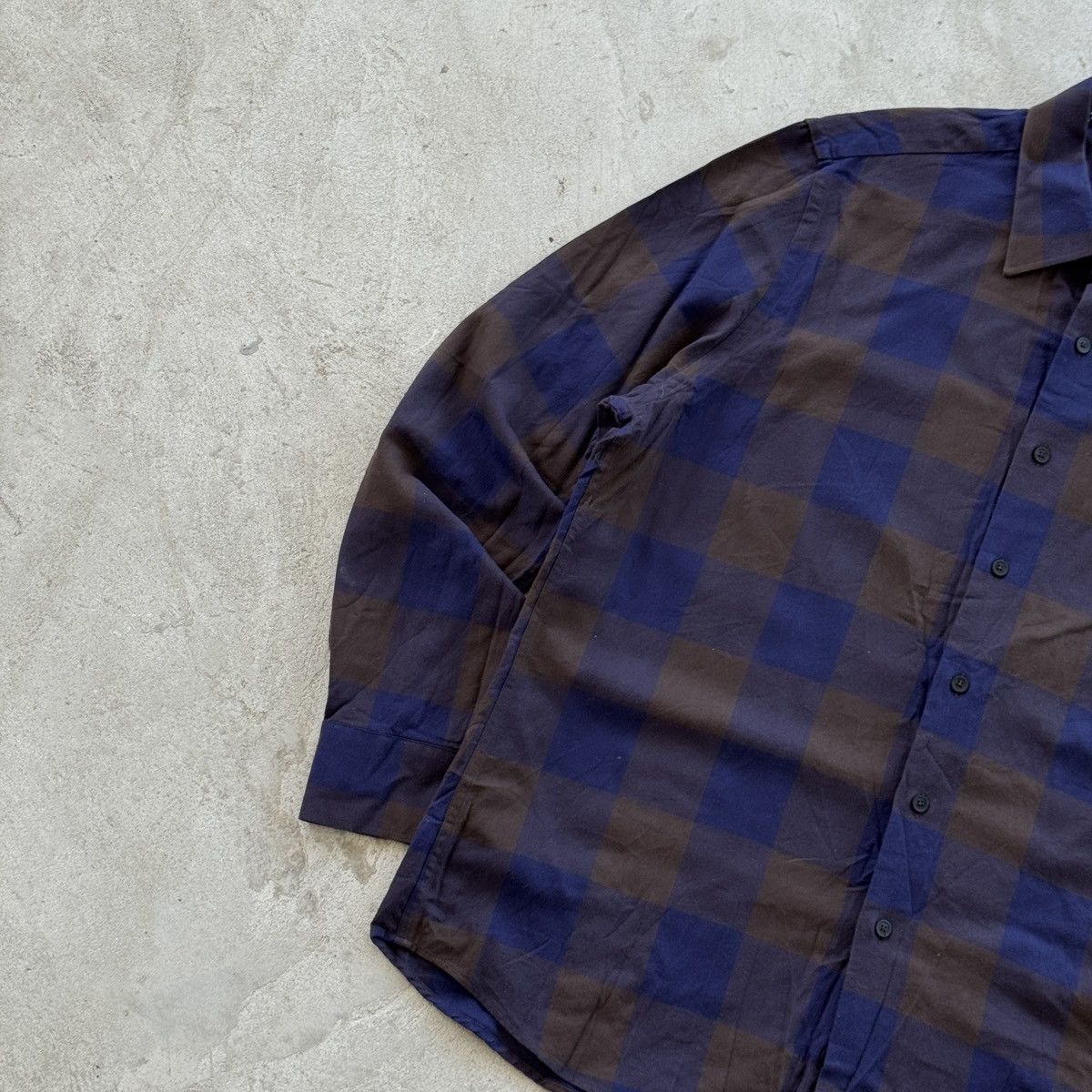Givenchy Givenchy Paris Button Ups Plaid Shirt Embroidered Logo Size US L / EU 52-54 / 3 - 3 Thumbnail