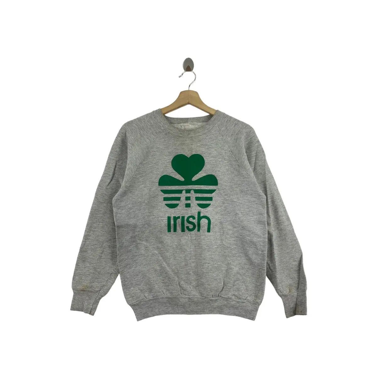 Vintage Vintage 90’ IRISH LUCK SHAMROCK Big Logo Sweatshirt Sweater Size M / US 6-8 / IT 42-44 - 1 Thumbnail