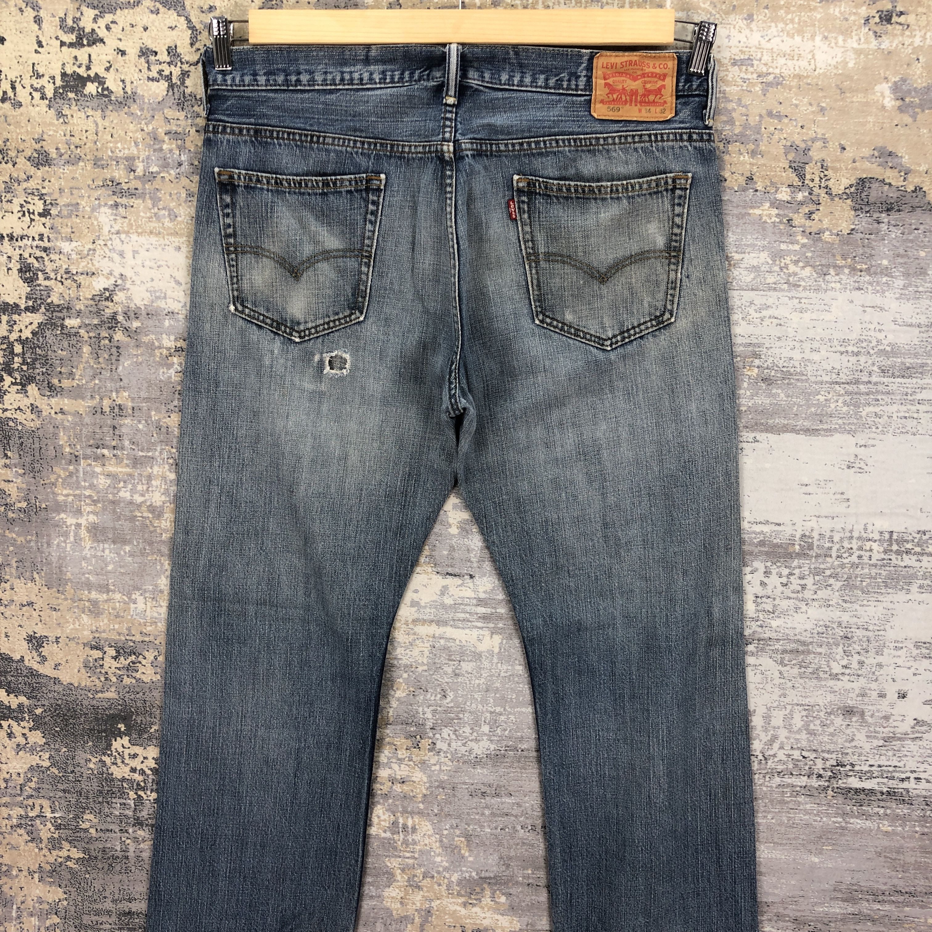 Levi's Vintage Levis 569 Baggy Denim Distressed Levi's Faded Jeans Size US 36 / EU 52 - 4 Thumbnail
