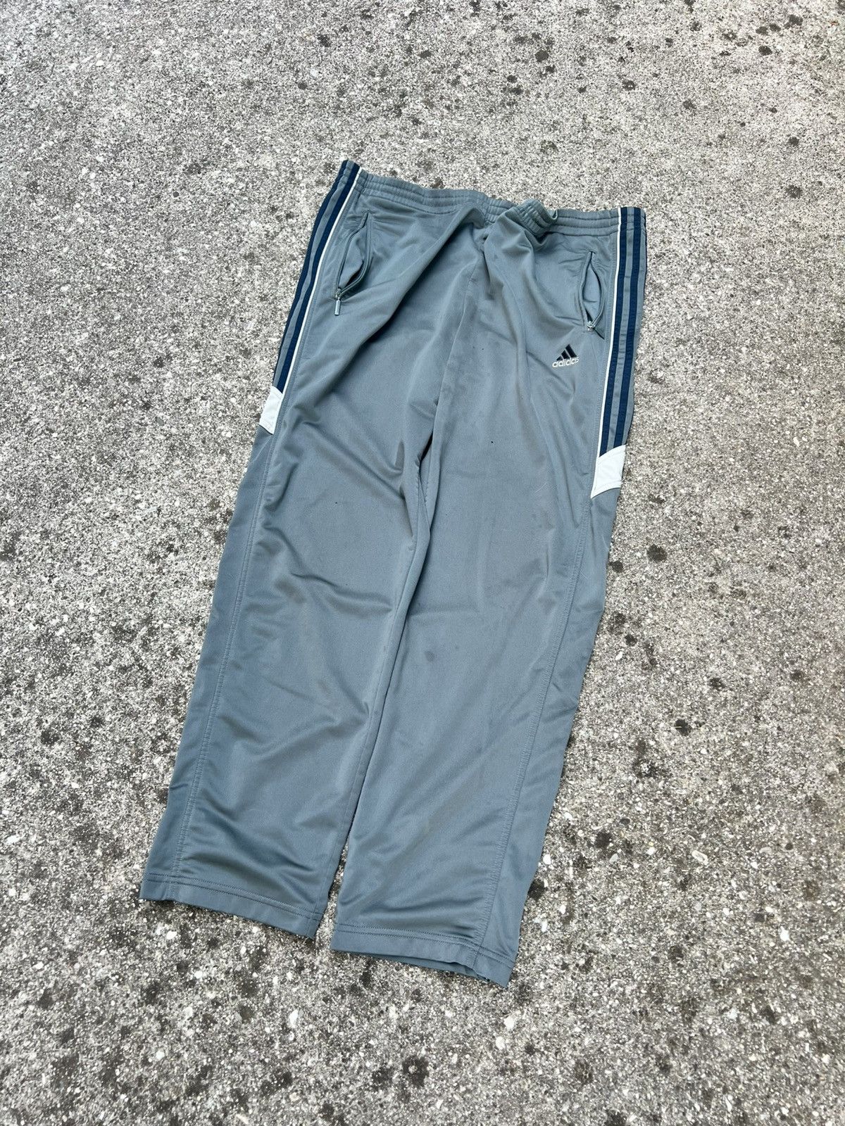 Adidas 90’s Adidas vintage trackpants (XL) Size US 34 / EU 50 - 2 Thumbnail