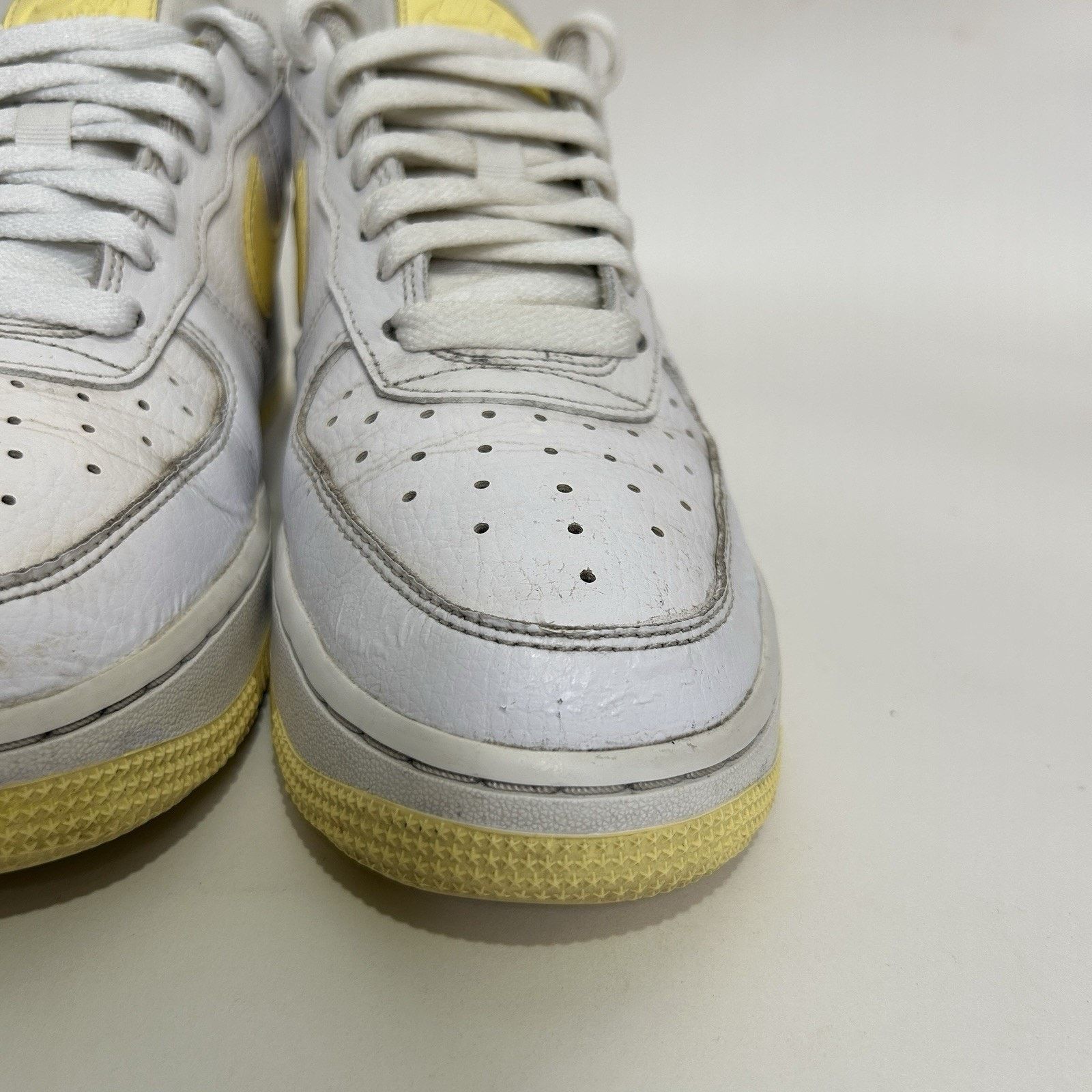 Nike Nike Air Force 1 ‘07 WMNS “Bicycle Yellow White” Size US 7.5 / IT 37.5 - 10 Thumbnail
