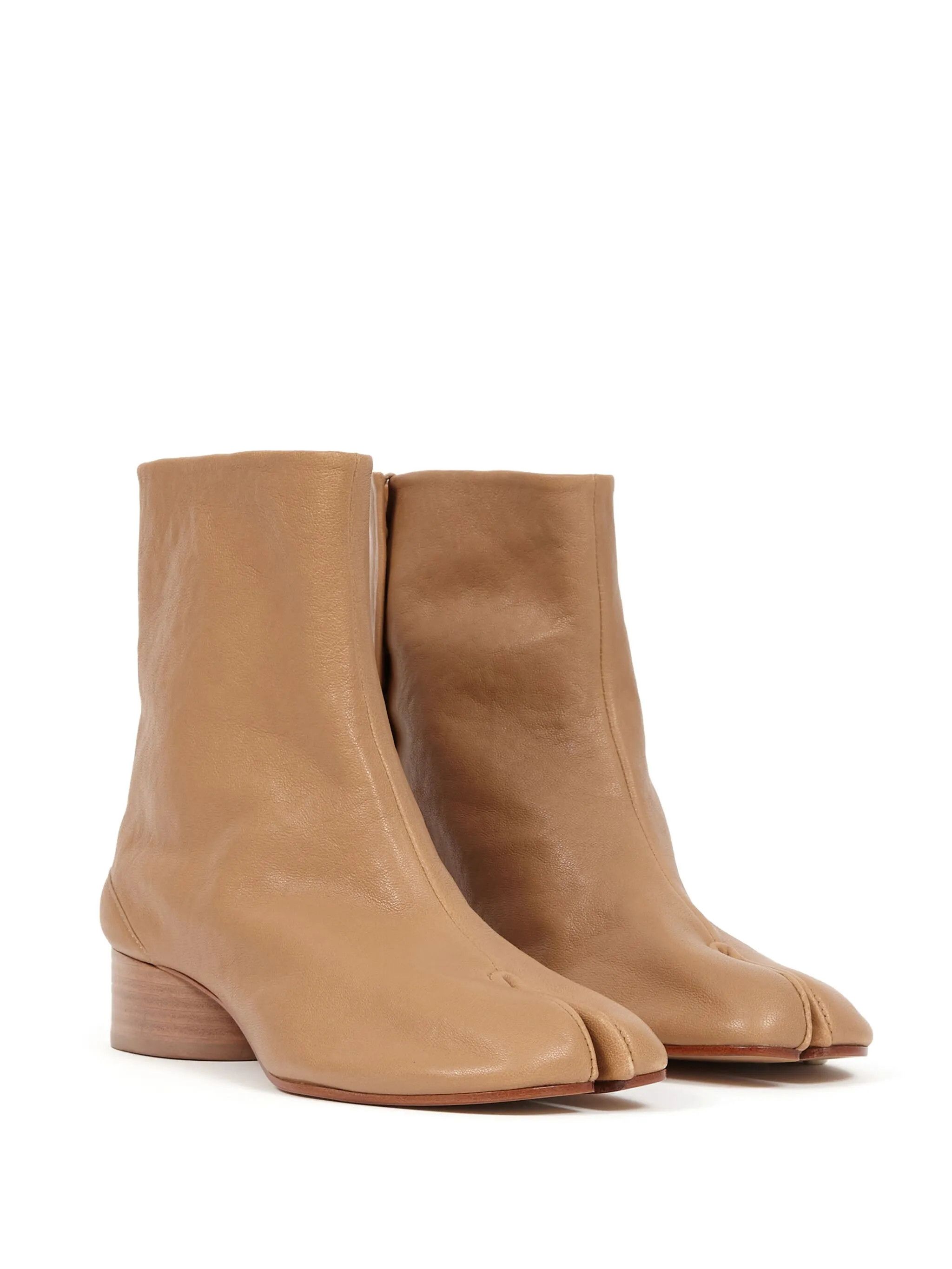Maison Margiela o1w1db11225 Tabi 30mm Leather Ankle Boots in Beige Size US 7 / IT 37 - 2 Thumbnail