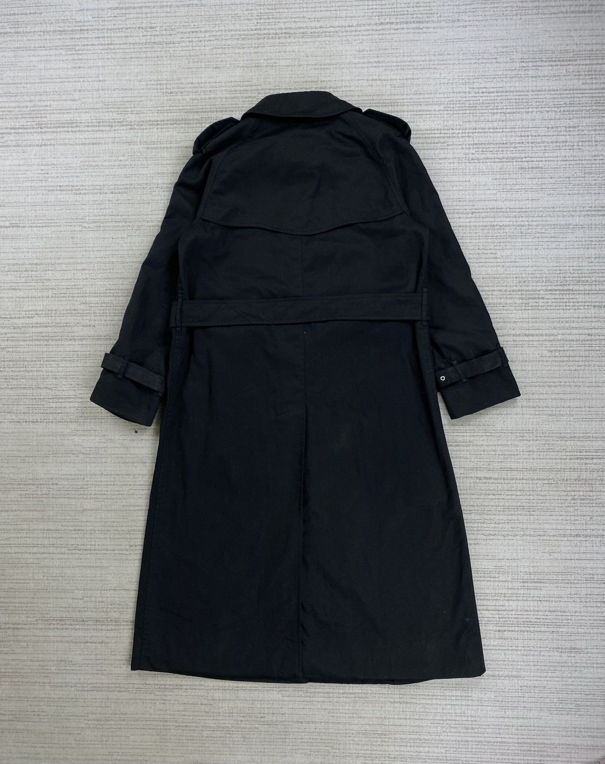 Burberry Vintage Burberry Full Black Trench Coat Size M / US 6-8 / IT 42-44 - 2 Thumbnail