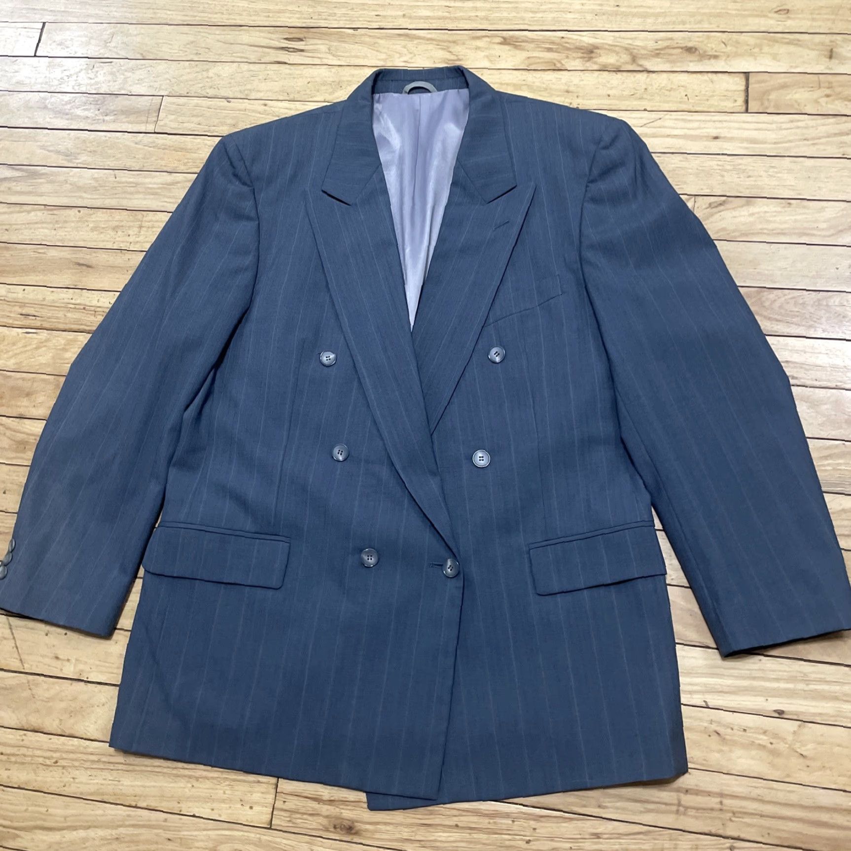 Vintage VINTAGE Mario Zignone 2 Piece Suit Men 44R Double-Breasted Gray Blue Stripe Peak Lapel Size 44R - 4 Thumbnail