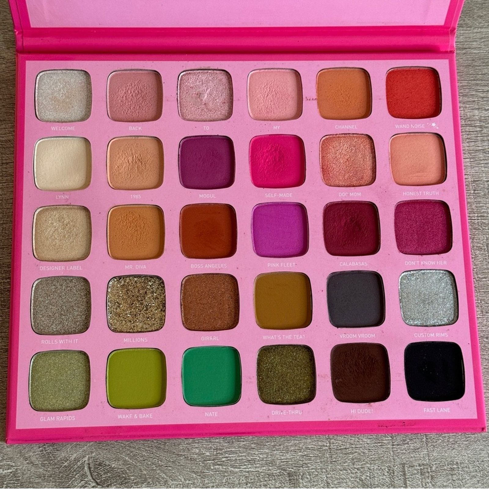 Other MORPHE X JEFFREE STAR Eyeshadow Palette 30 Colors Makeup Size ONE SIZE - 4 Thumbnail