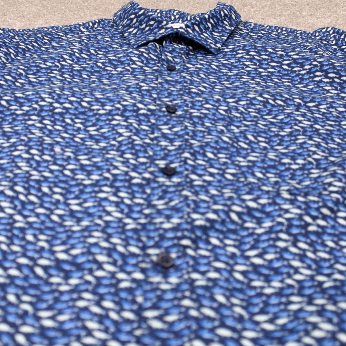 Old Navy Old Navy AOP Shirt Men 2XL Blue Everyday All Over Print Short Sleeve Button-Up Shirt Regular Fit Shirt Men Blue 2XL Old Navy Size US XXL / EU 58 / 5 - 5 Thumbnail