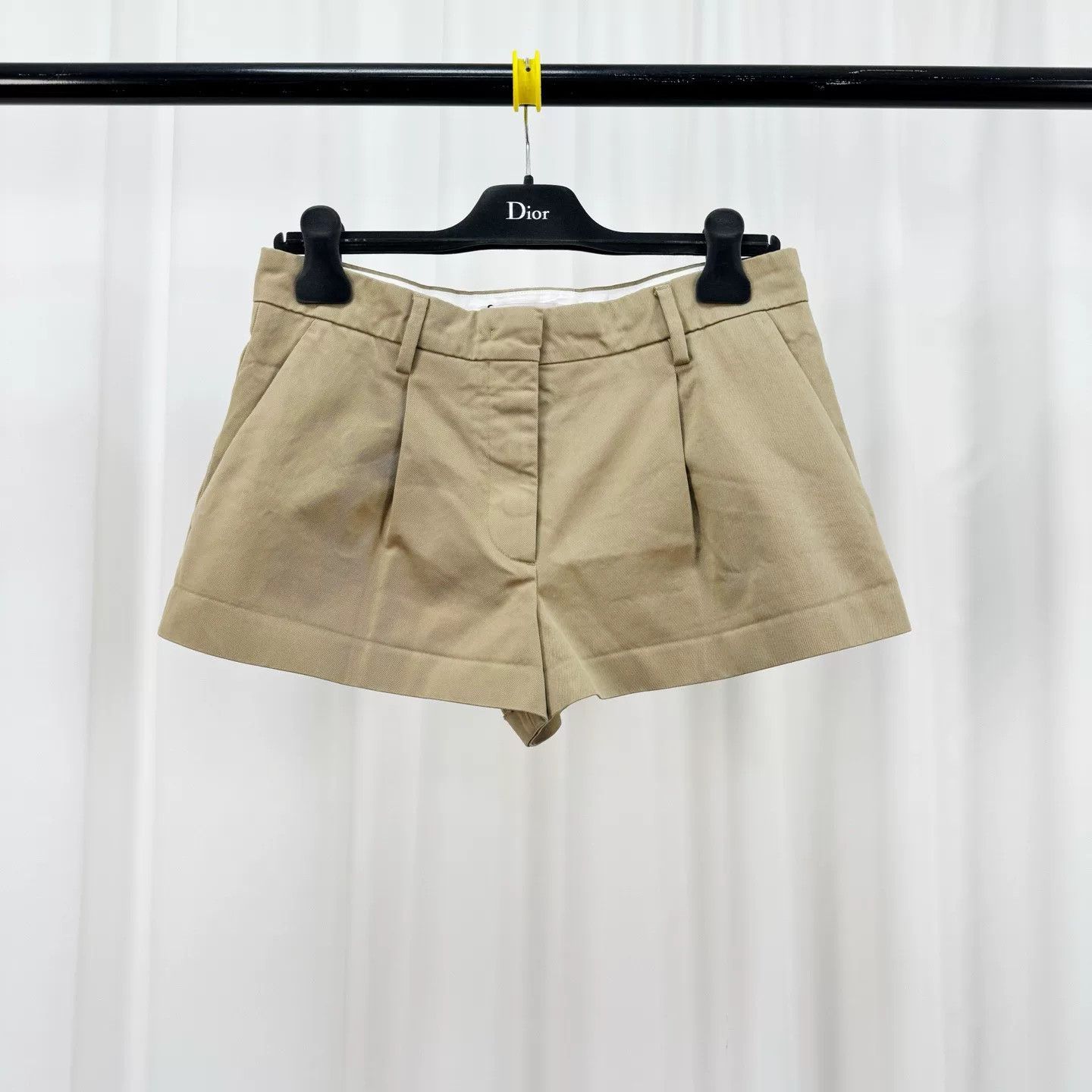 Miu Miu Miu Miu New Khaki Embroidered Patch Shorts Size 38" / US 16 / IT 52 - 1 Thumbnail