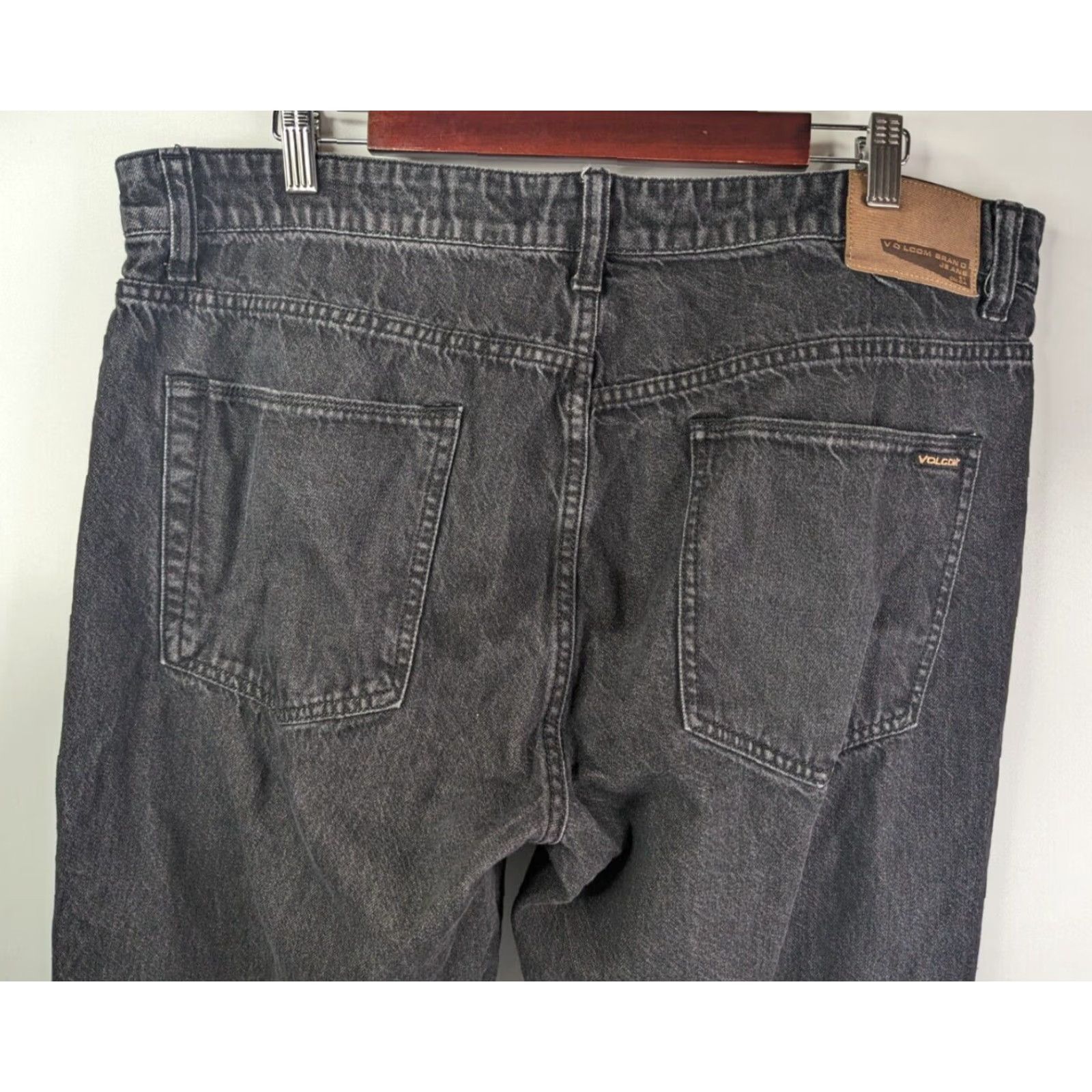 Volcom Volcom Solver Jeans Straight Men 38 Black Mid Rise 5-Pocket Denim Shirt? Size US 38 / EU 54 - 5 Thumbnail